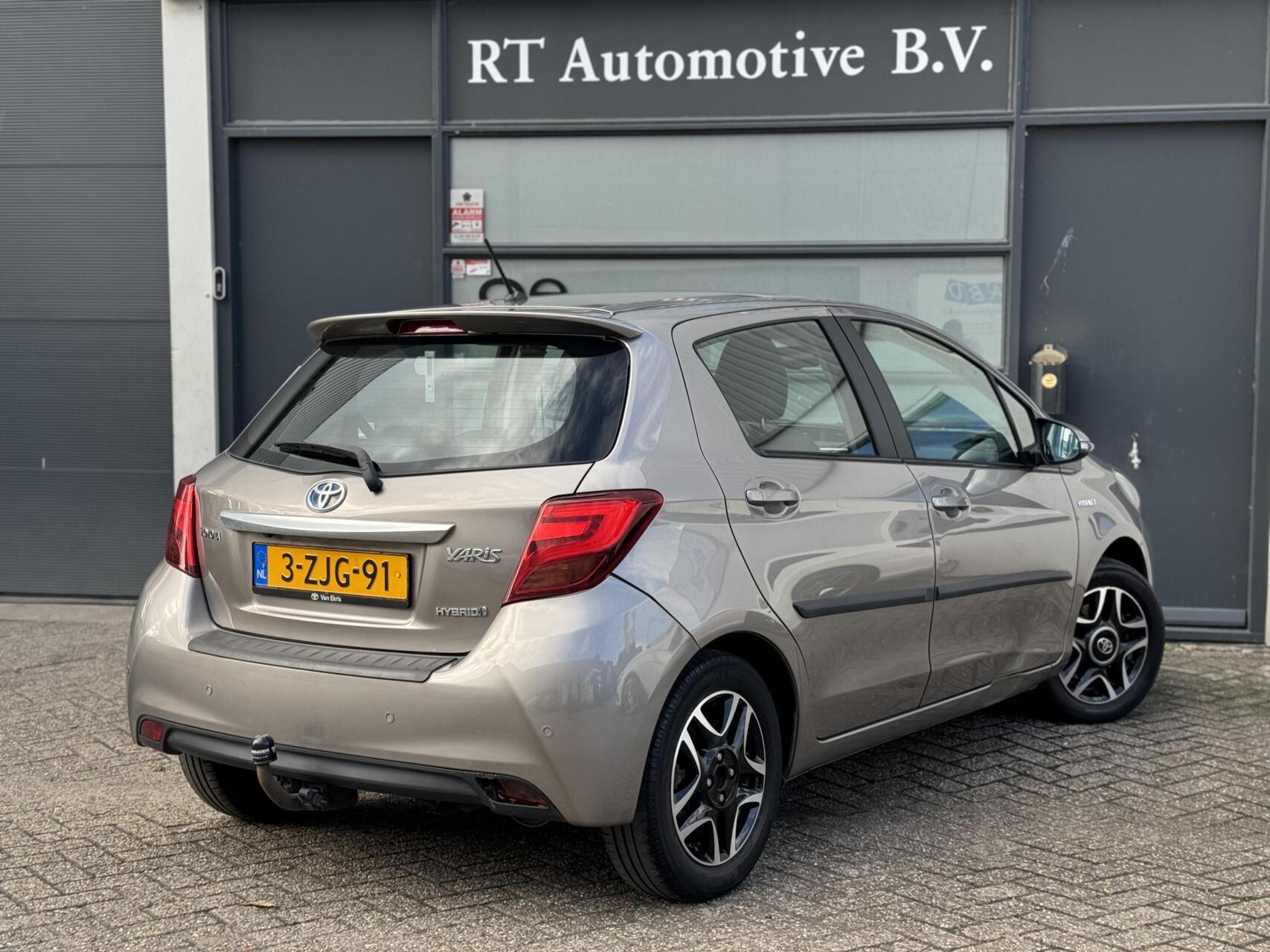 Foto van Toyota Toyota Yaris Hybrid