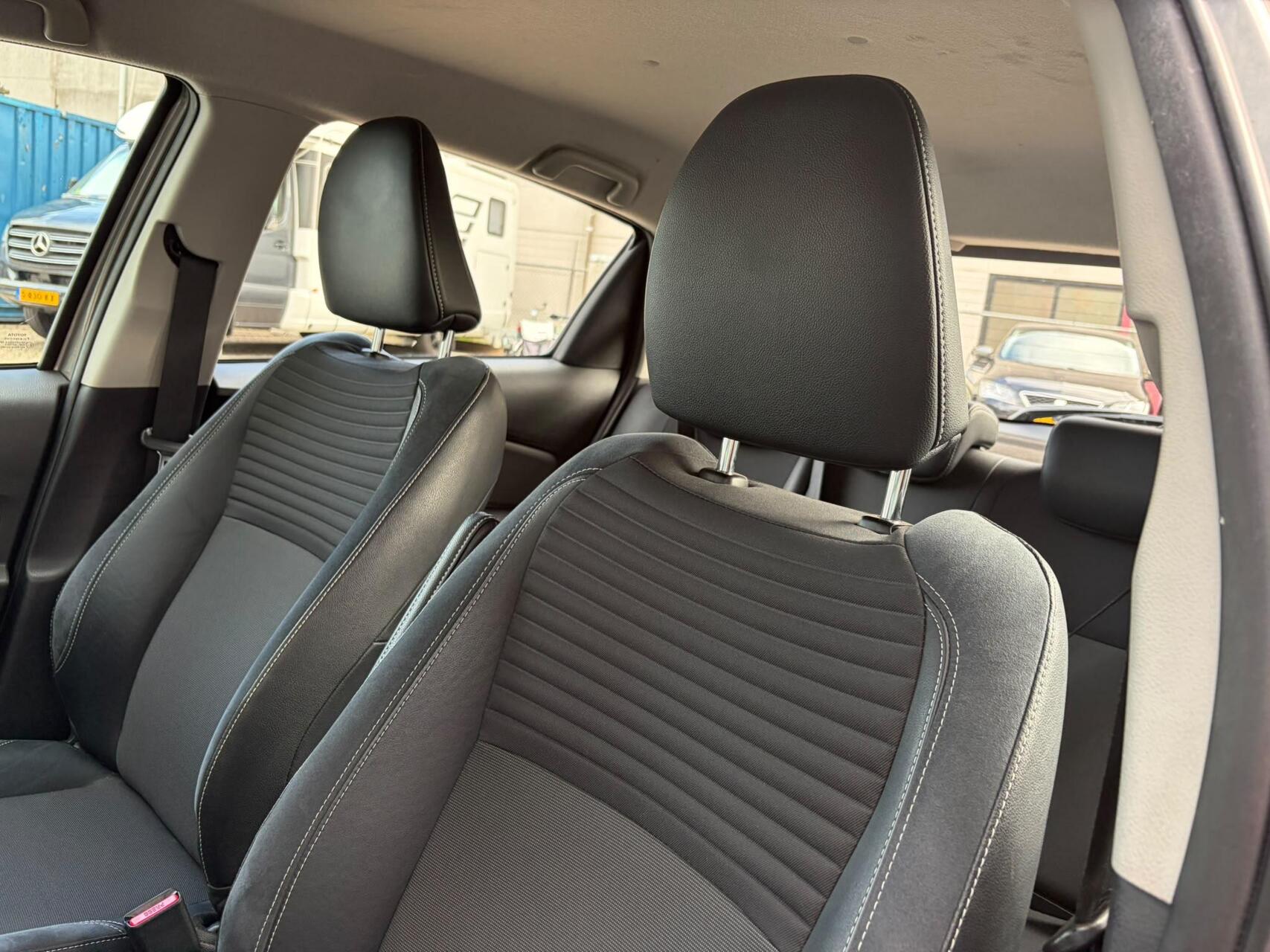 Foto van Toyota Toyota Yaris Hybrid