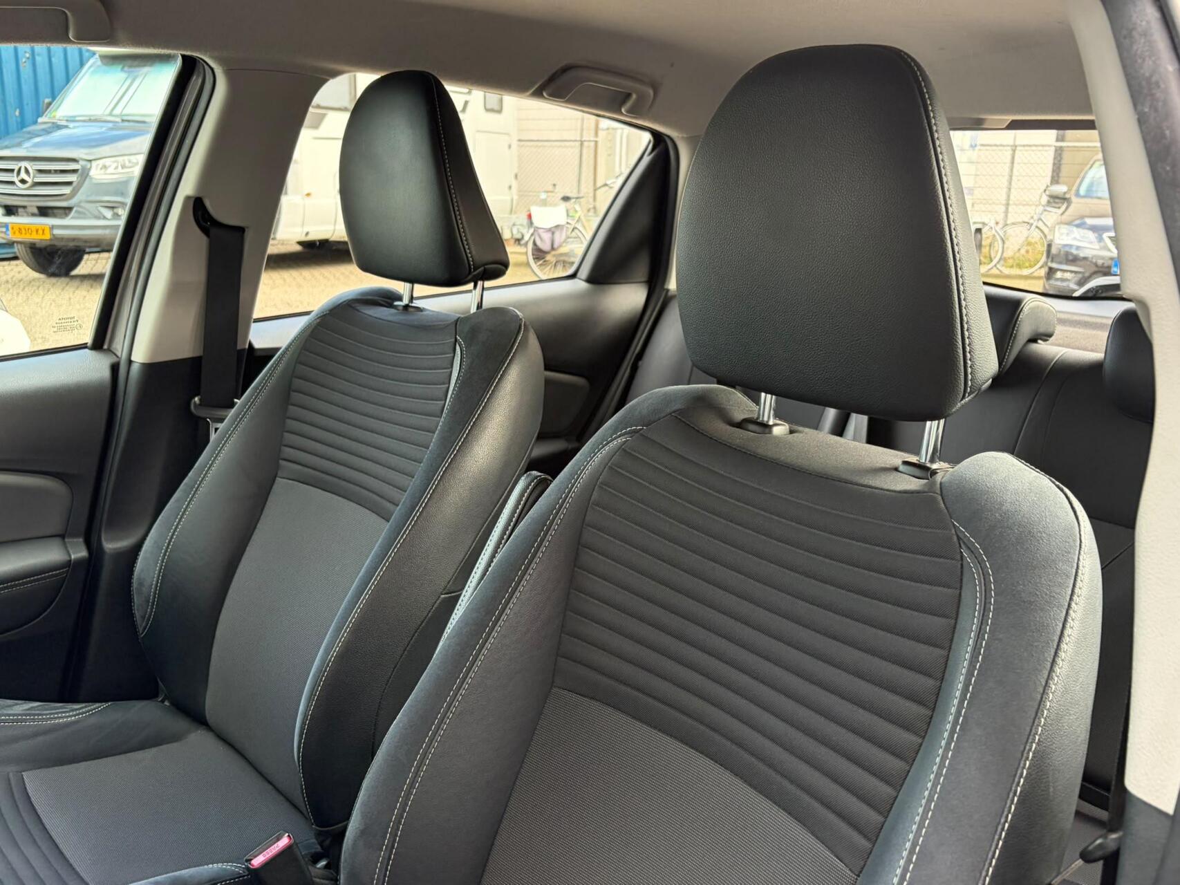 Foto van Toyota Toyota Yaris Hybrid