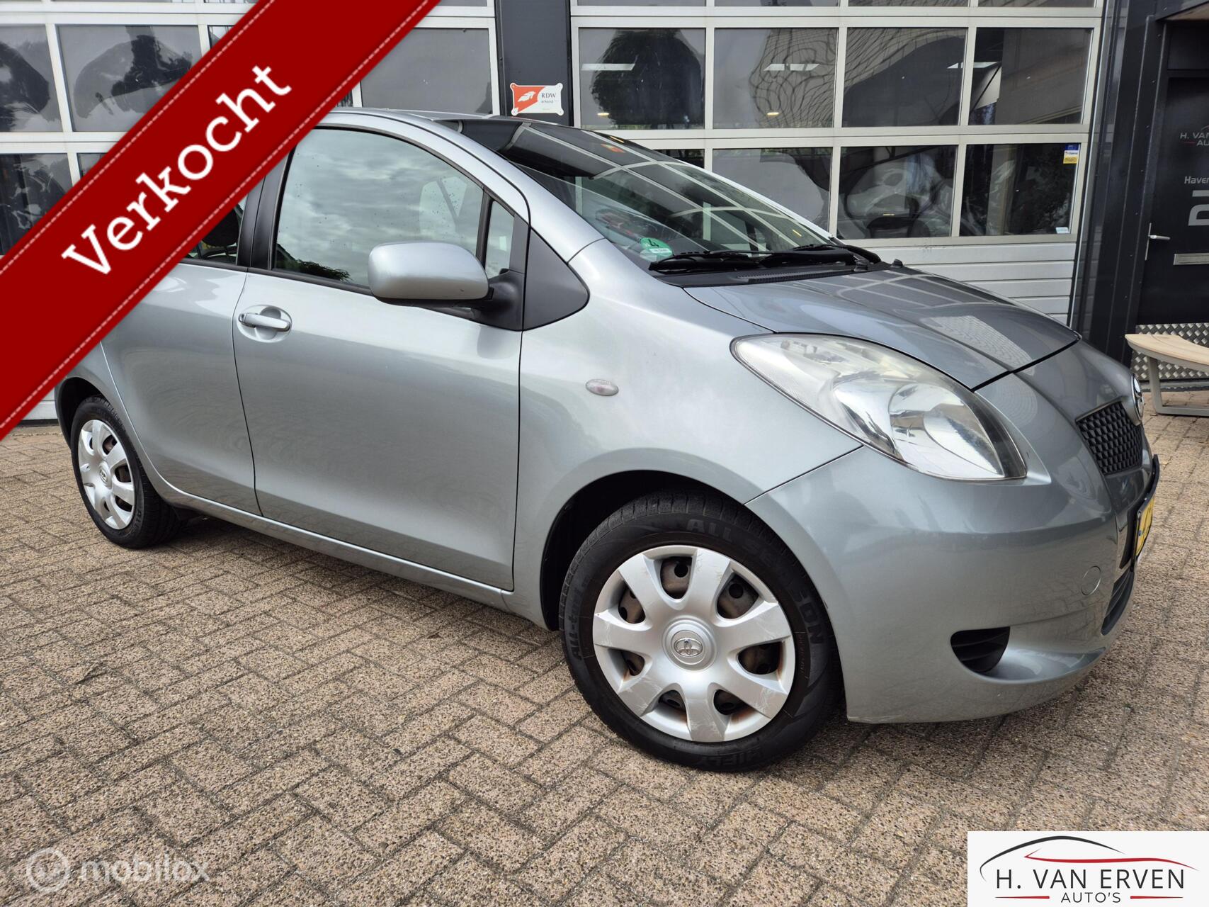Toyota Toyota Yaris 1.3 VVTi AUTOMAAT DEALERONDERHOUDEN NAP AIRCO 2007 - voorkant