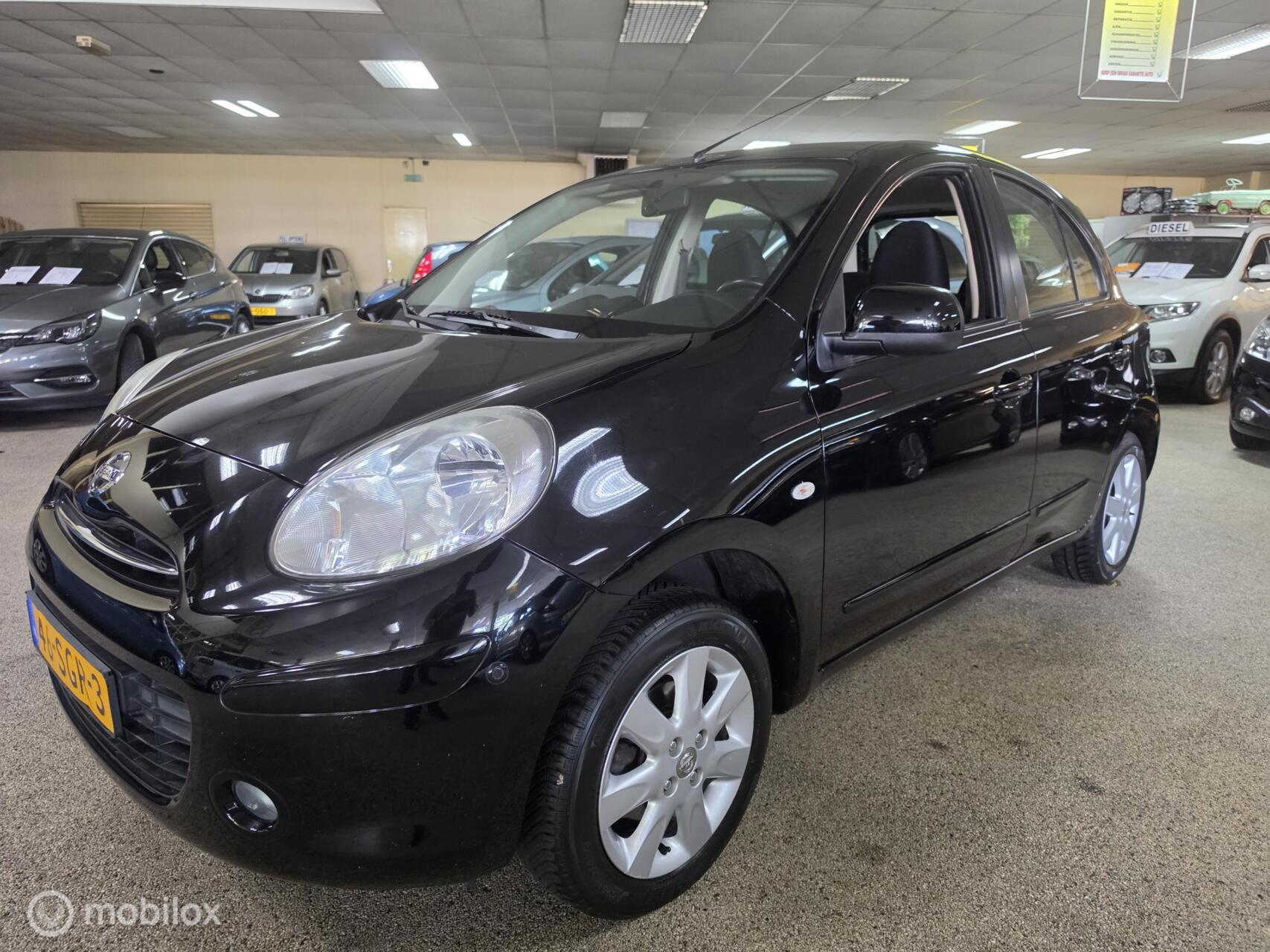 Nissan Nissan Micra 1.2 Connect Edition Navigatie Airco 2011 - voorkant