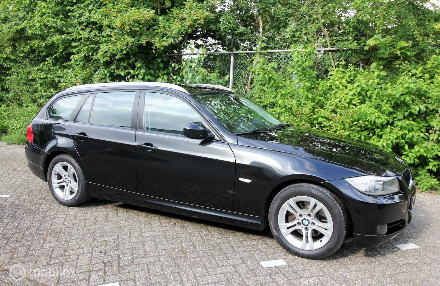 BMW 3er Reihe 318i Corporate Lease Luxury Line E91 LCI Leer Navi Xenon Voll.Historie 2013 - voorkant