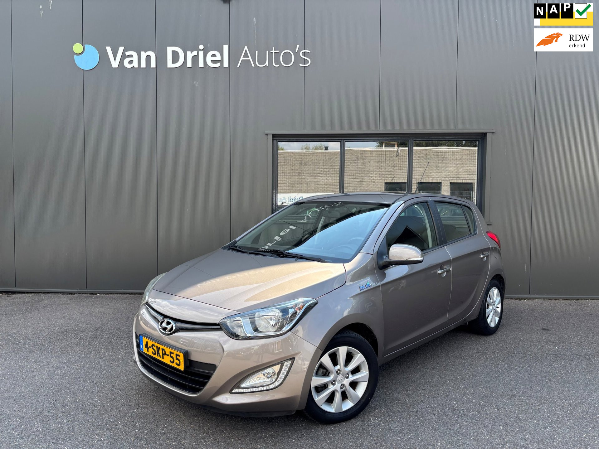 Hyundai I20 1.2i i-Deal / Airco / Navigatie! 2013 - voorkant