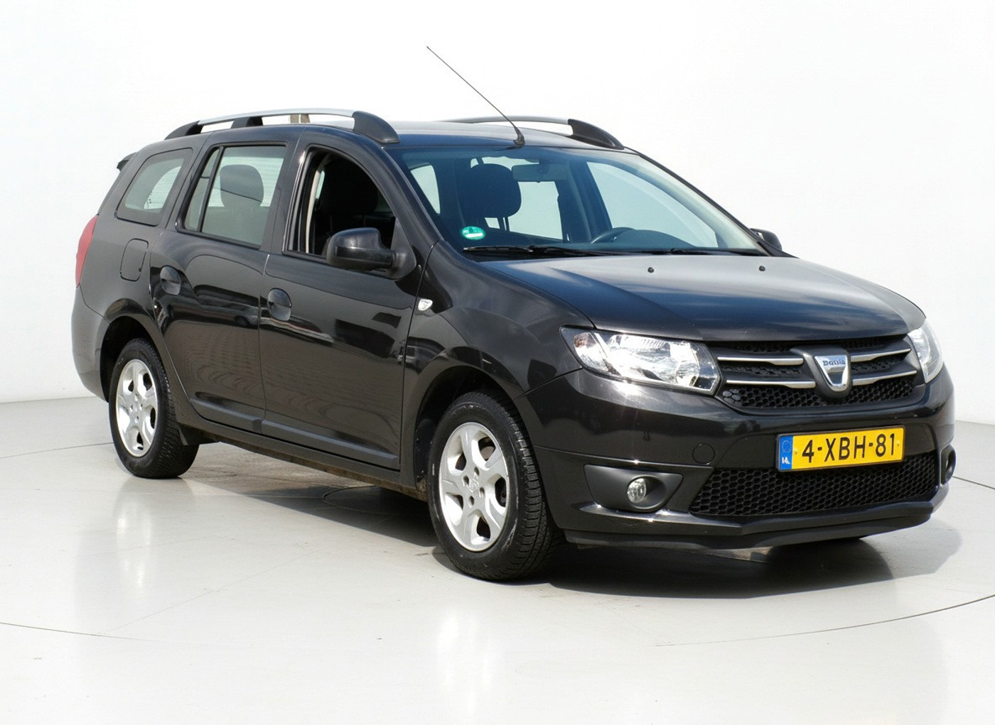 Dacia Logan 1.5 dCi Prestige|Cruise|Navi|Parkeersensoren 2014 - voorkant