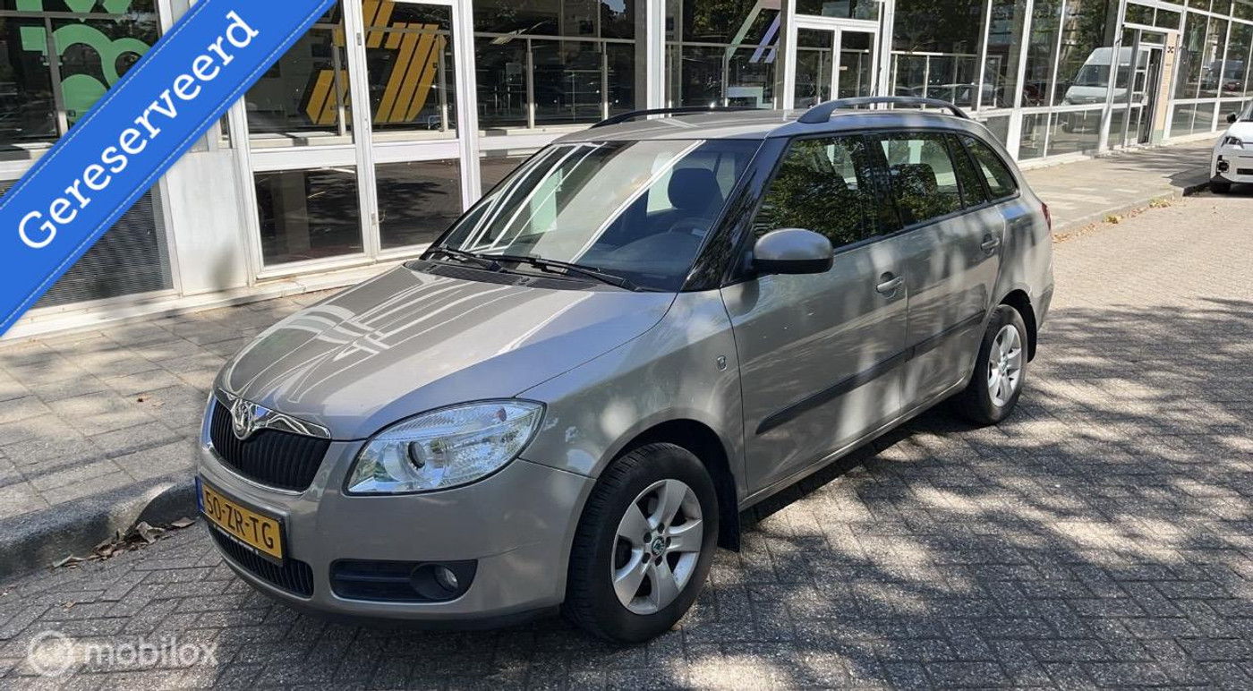 Skoda Fabia Combi 1.6-16V Elegance 2008 - voorkant