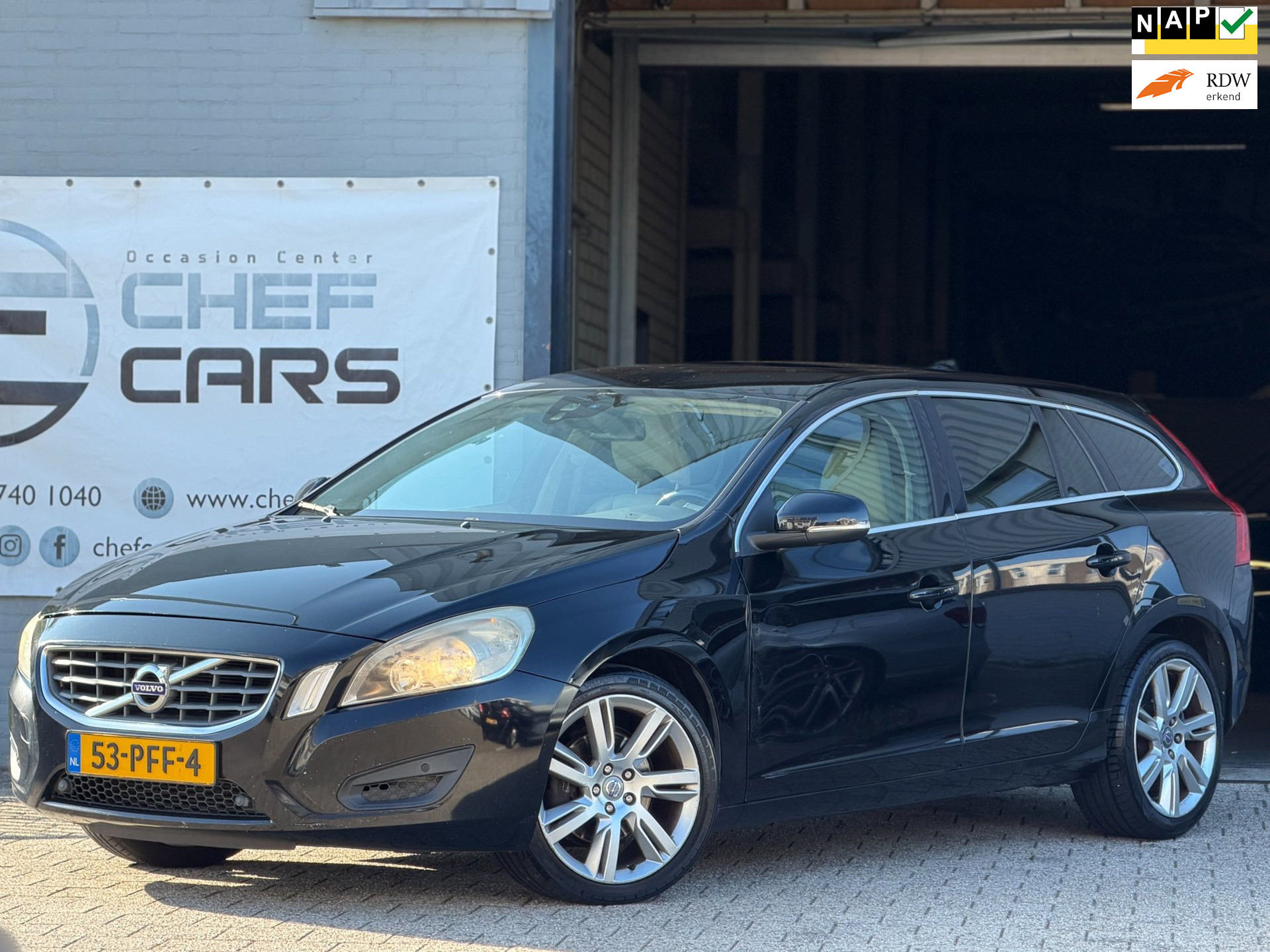 Volvo V60 1.6|NAP|AIRCO|CRUISE|NAVI|LEER|PDC|DISTRIBUTIE VV! 2011 - voorkant
