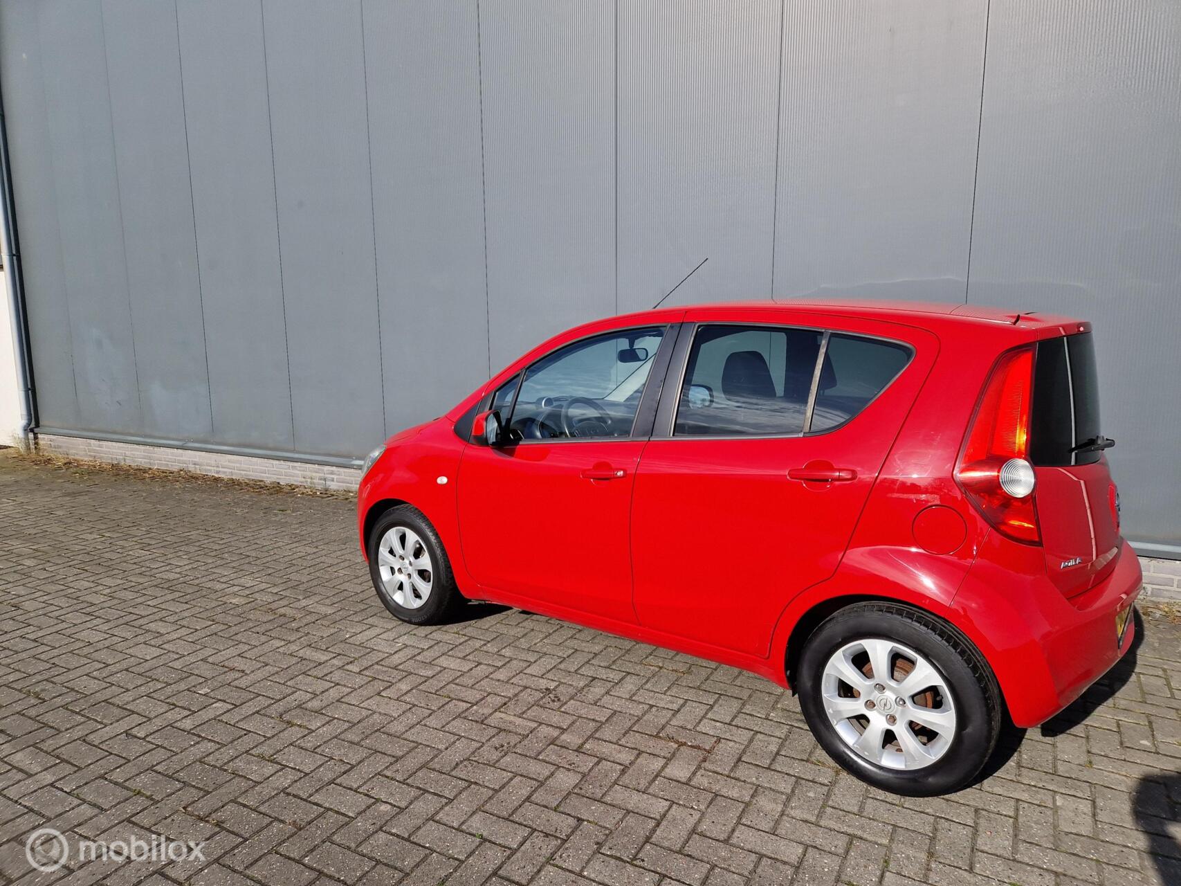 Foto van Opel Agila
