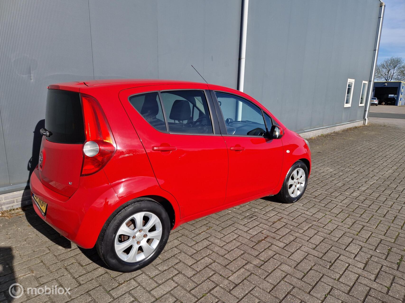 Foto van Opel Agila