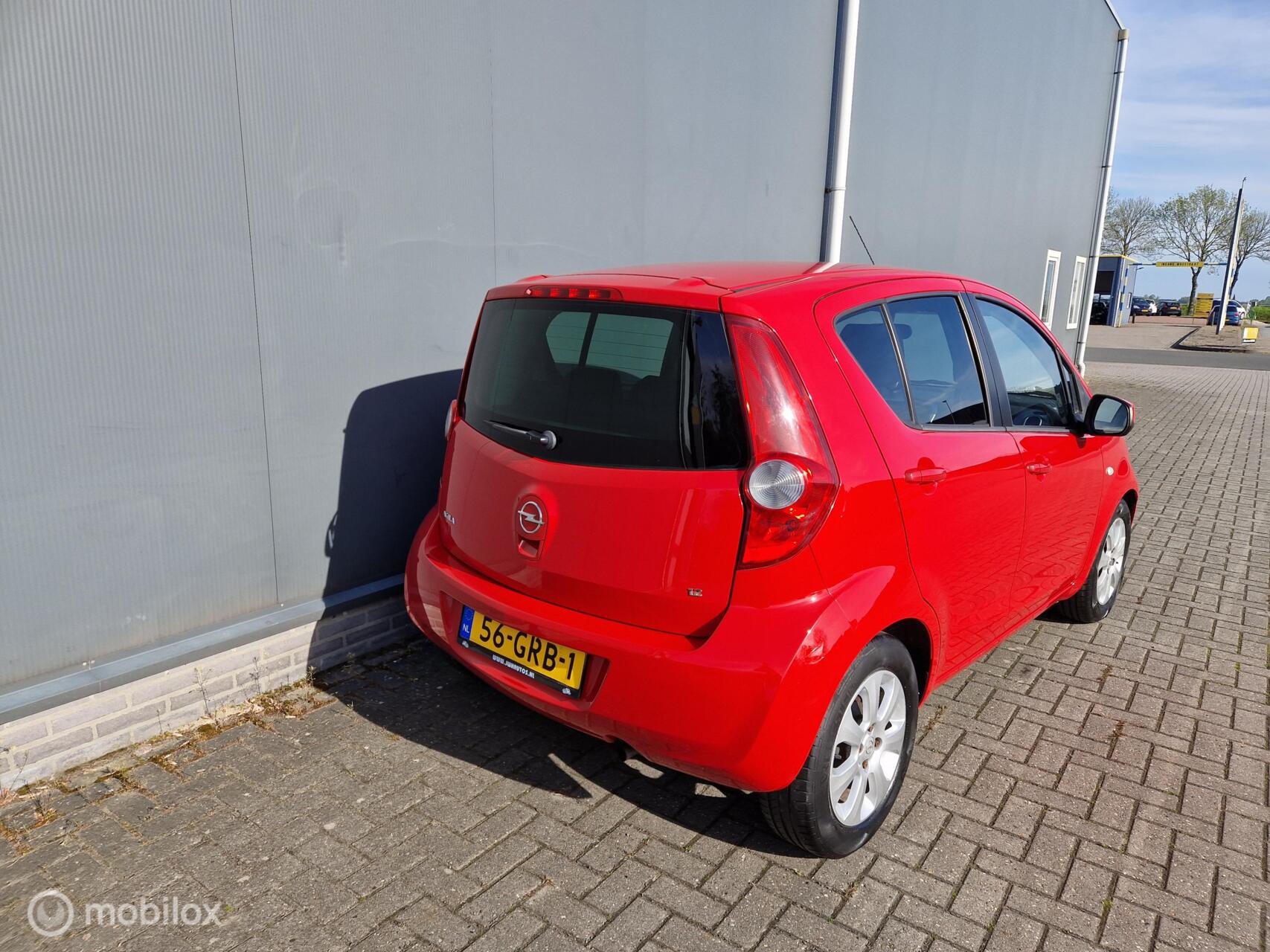 Foto van Opel Agila