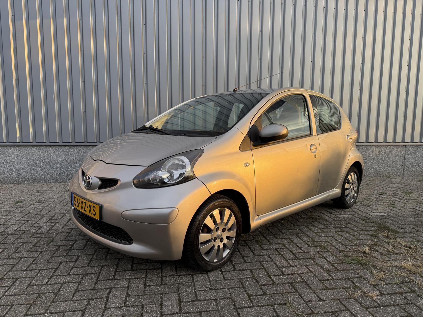 Toyota Toyota Aygo 1.0-12V Sport 2008 - voorkant