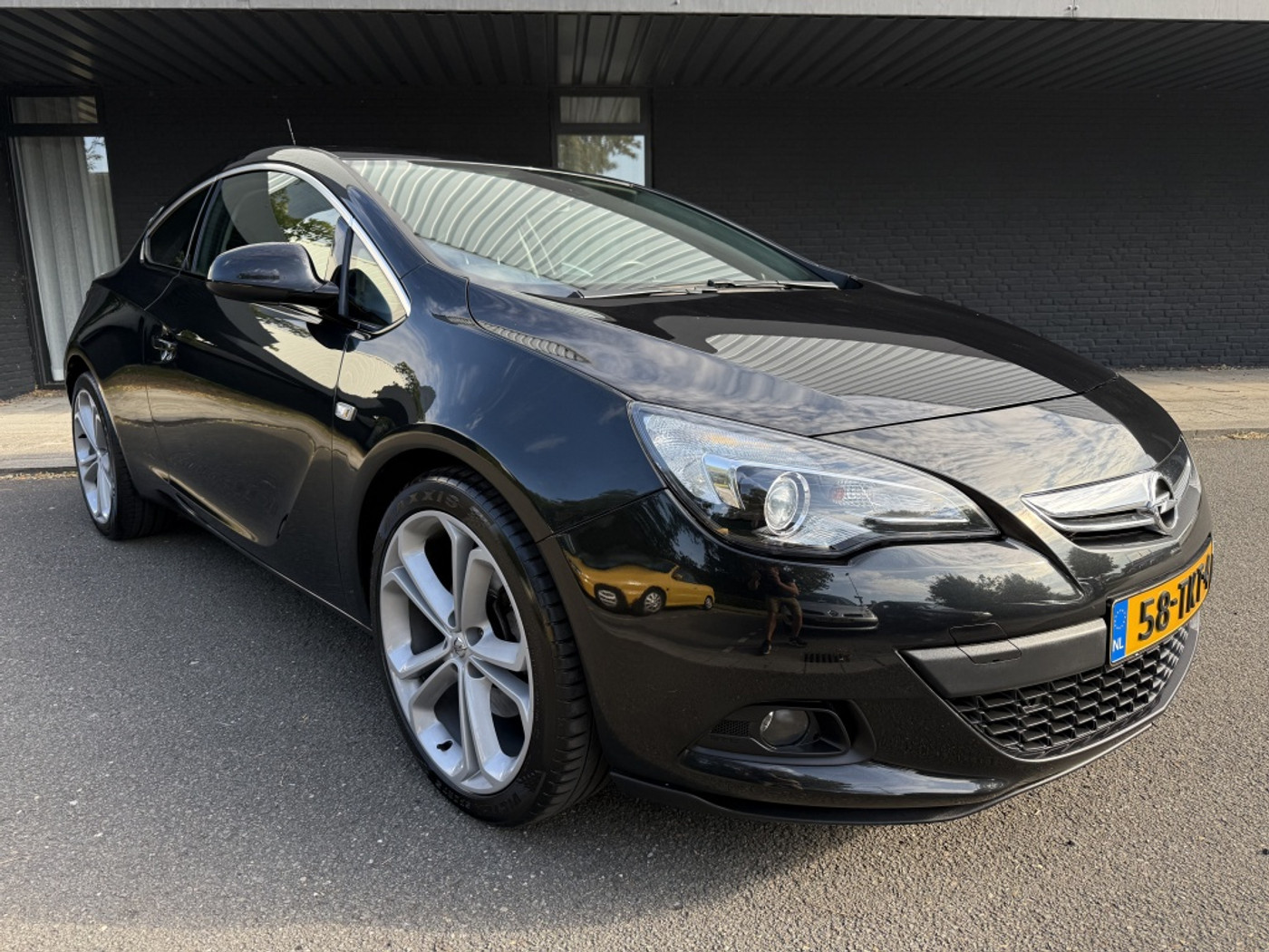 Foto van Opel Astra GTC