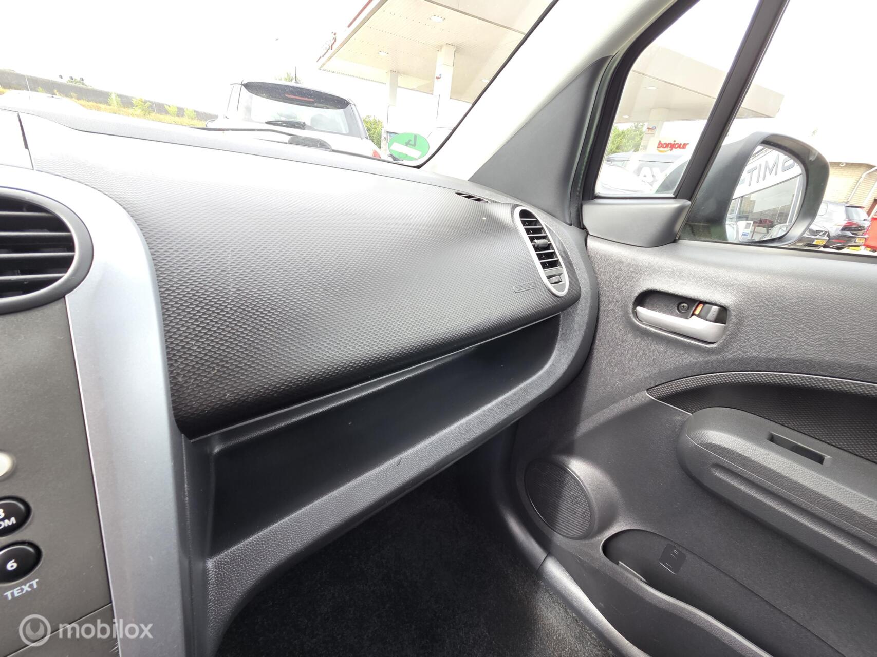 Foto van Opel Agila