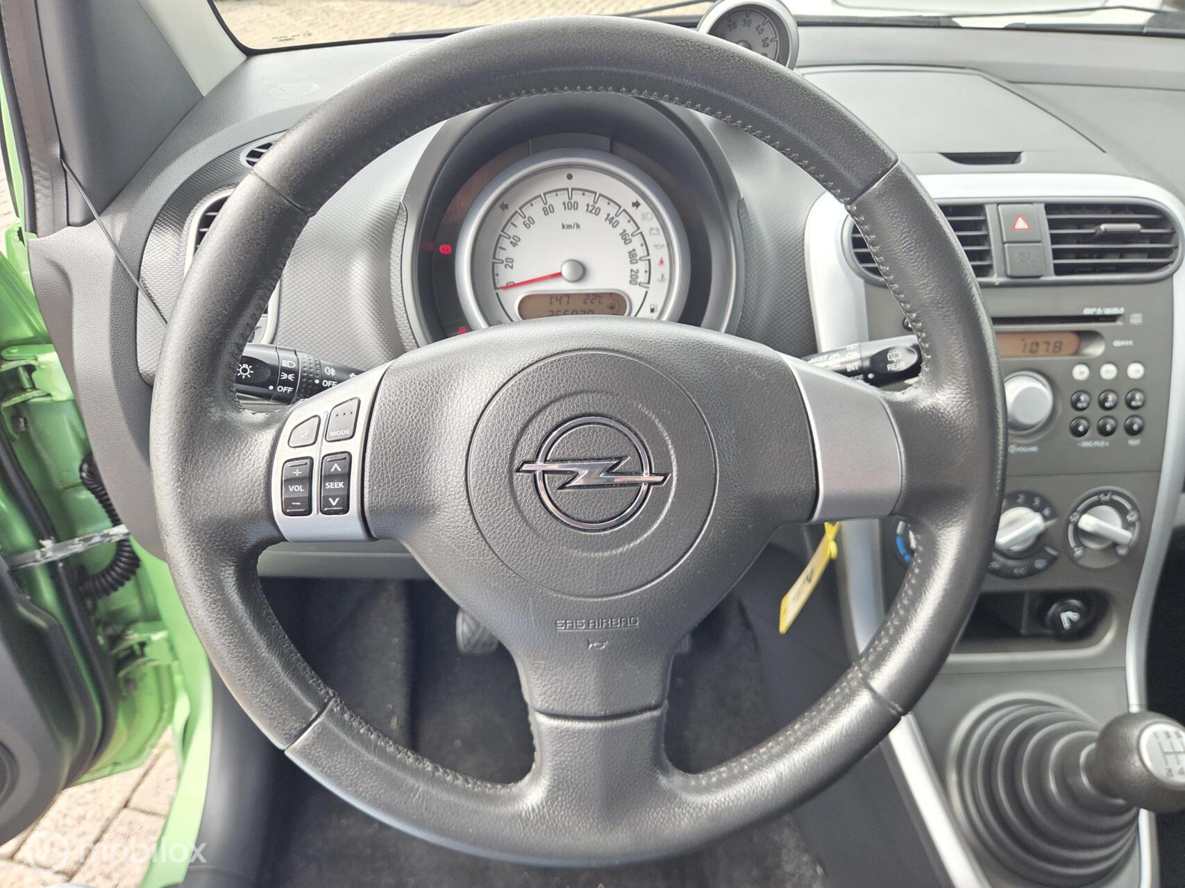 Foto van Opel Agila