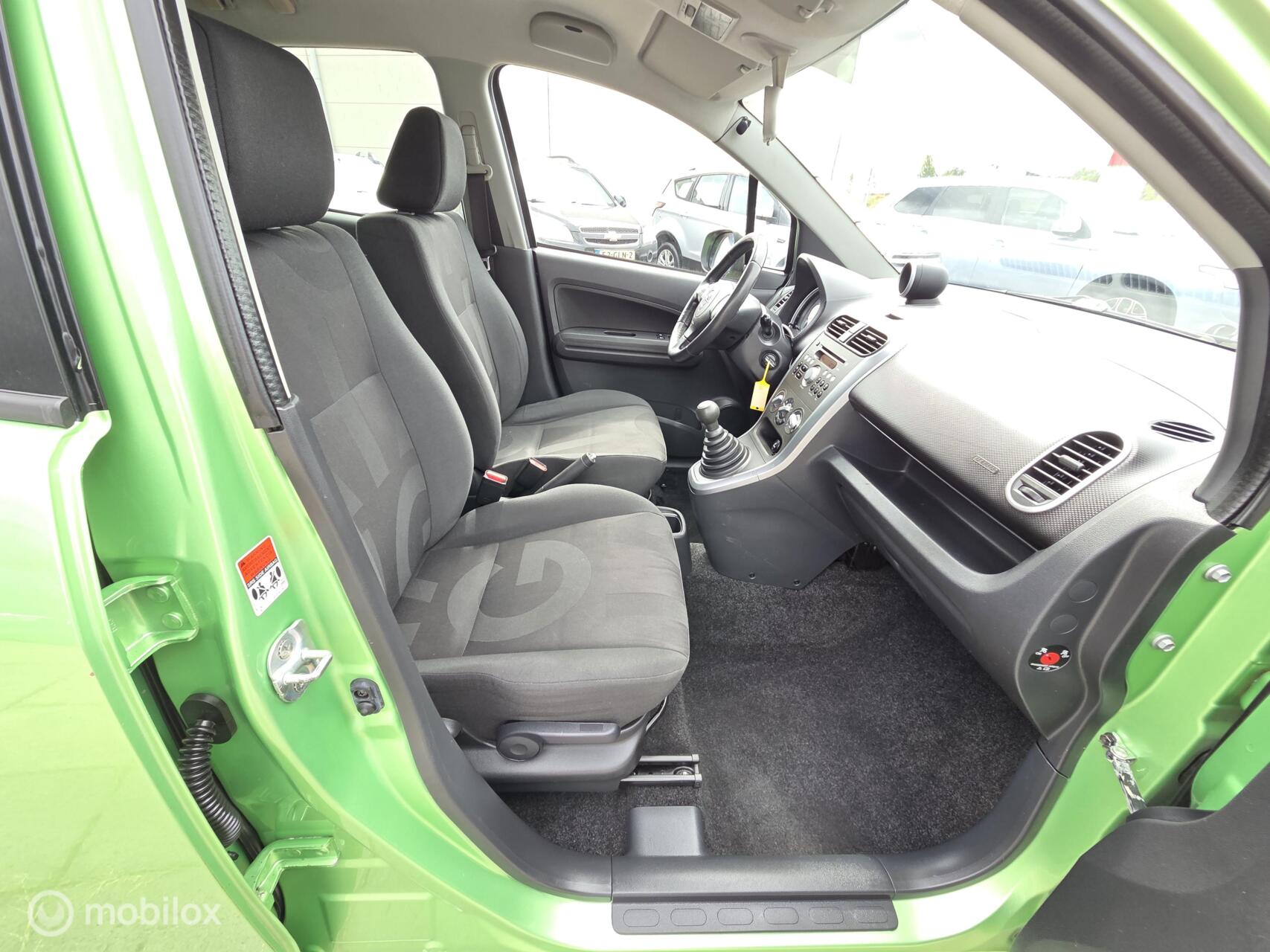 Foto van Opel Agila