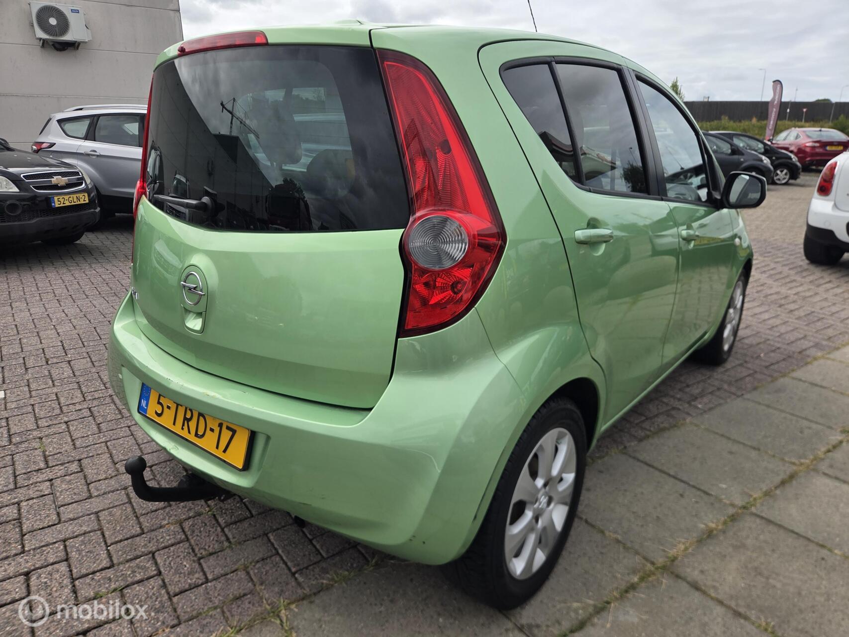 Foto van Opel Agila