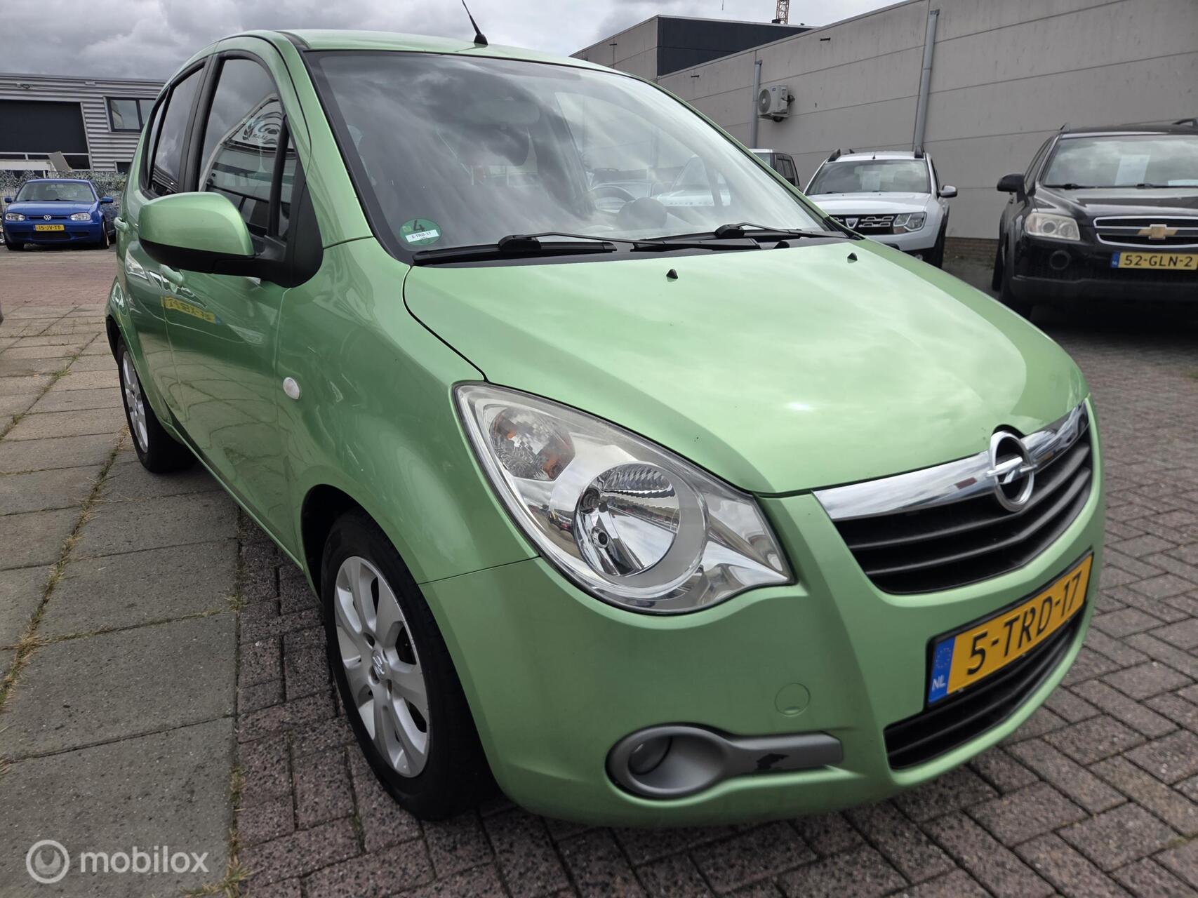 Foto van Opel Agila