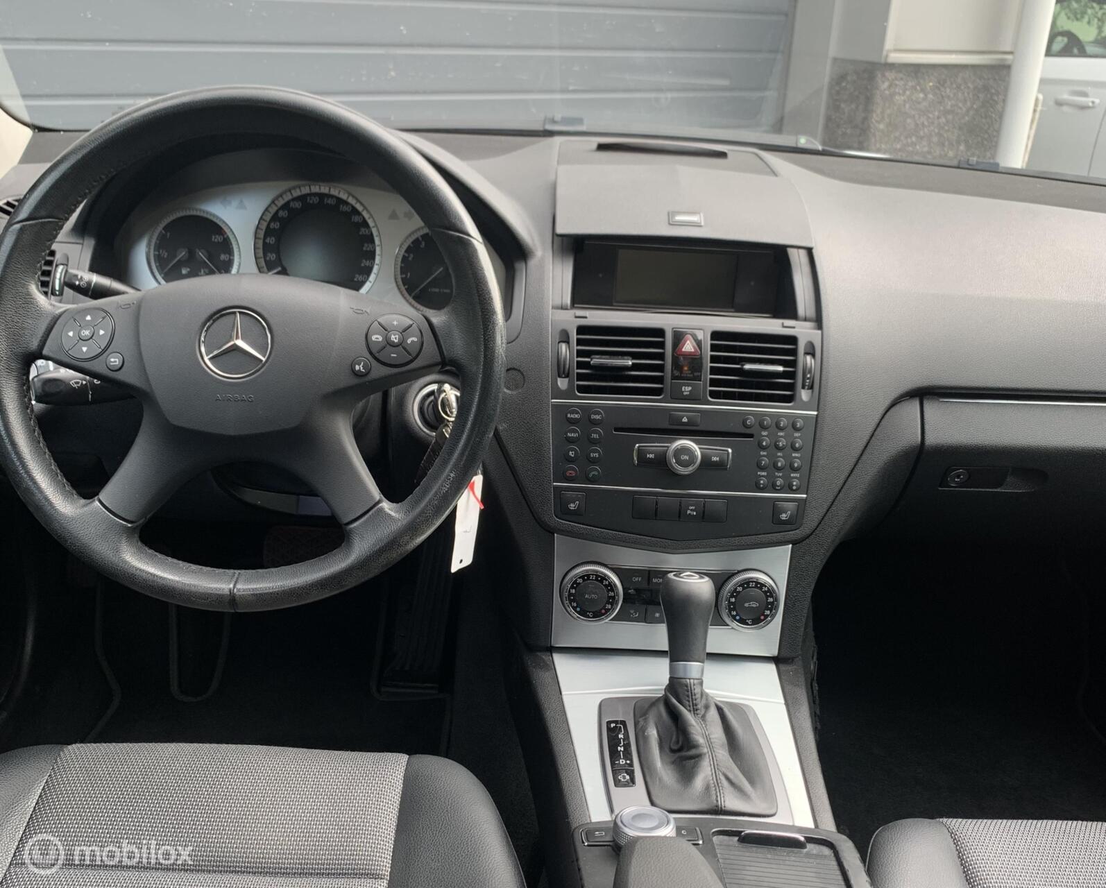 Foto van Mercedes-Benz C 180 Kompressor
