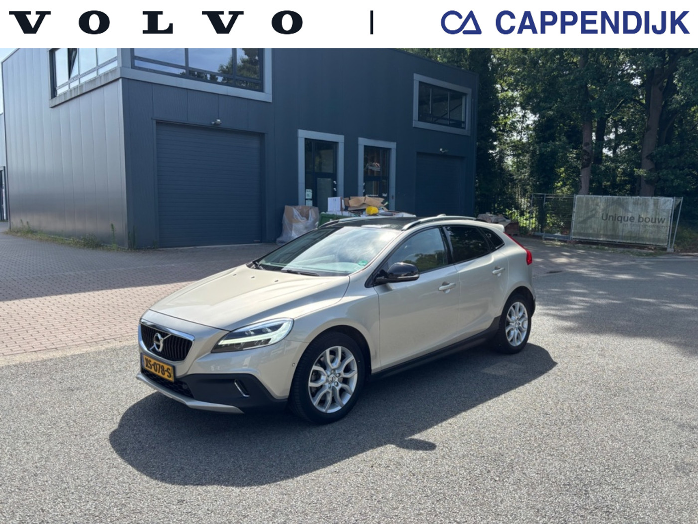 Volvo V40 Cross Country T3 AUT6 Polar+ Luxury| Pano| Camera| DAB+| Leder| Keyless 2019 - voorkant
