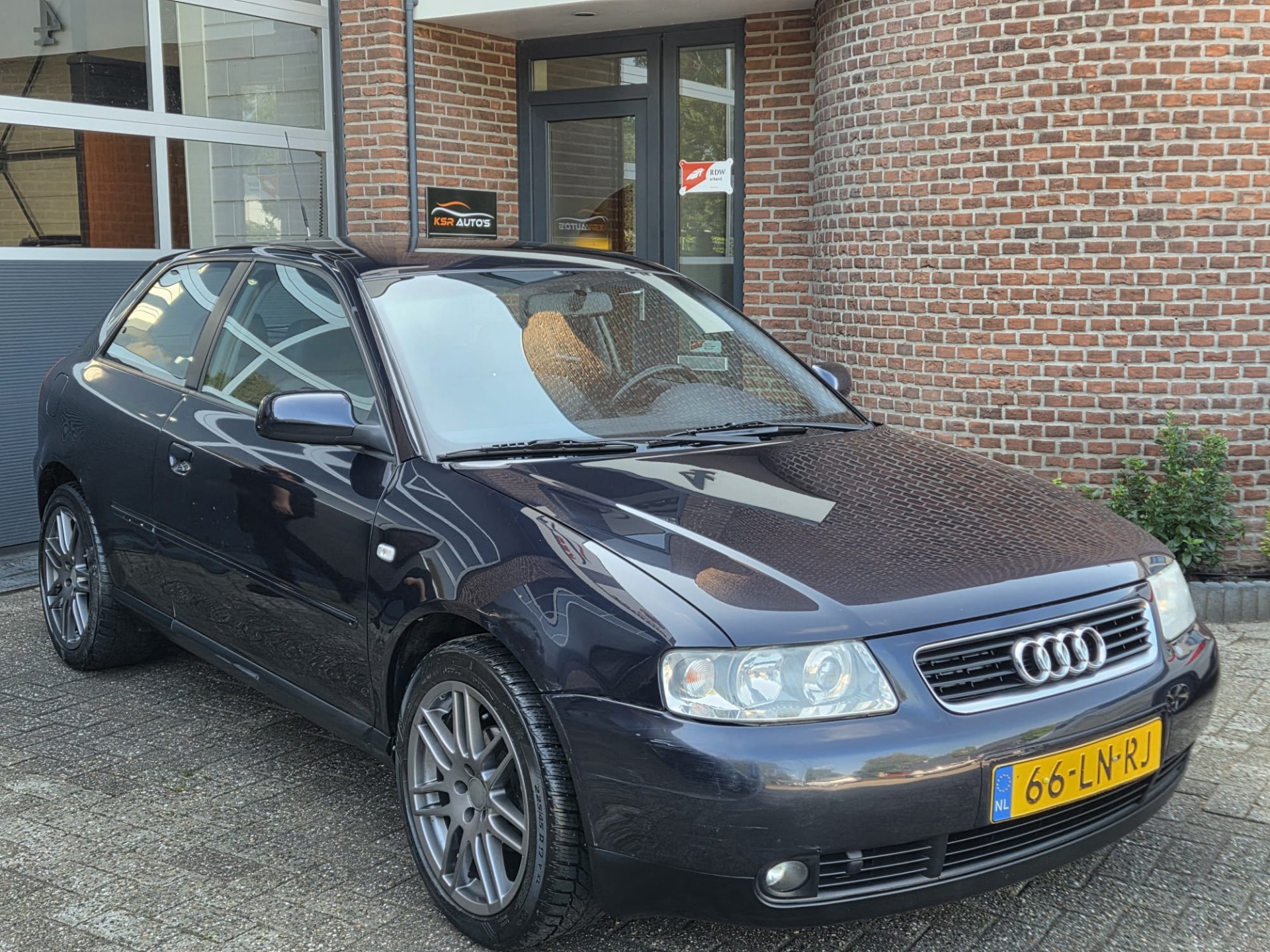 Audi Audi A3 1.6 Attraction | Clima | Lm velgen | Nap | Apk 2003 - voorkant