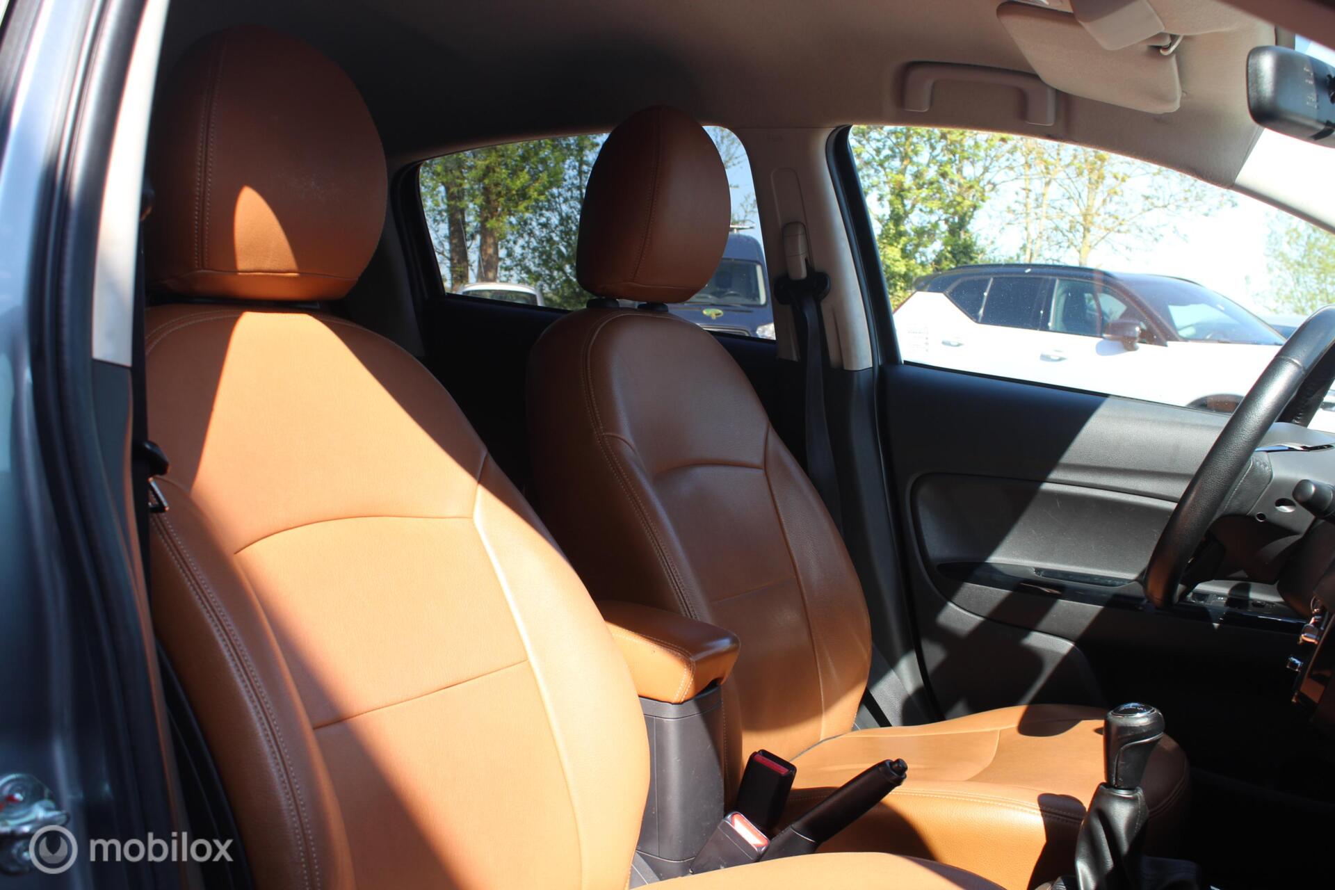 Foto van Mitsubishi Mitsubishi Space Star