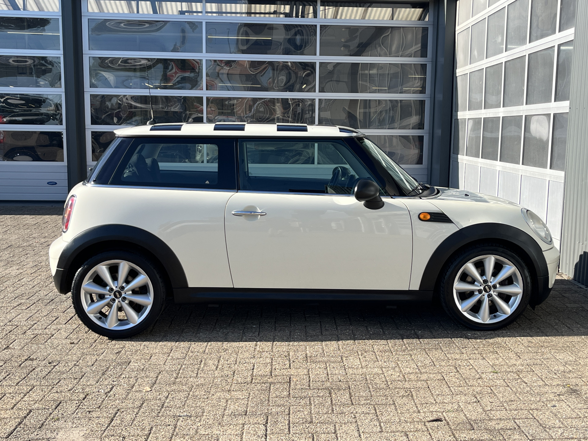 Foto van Mini One
