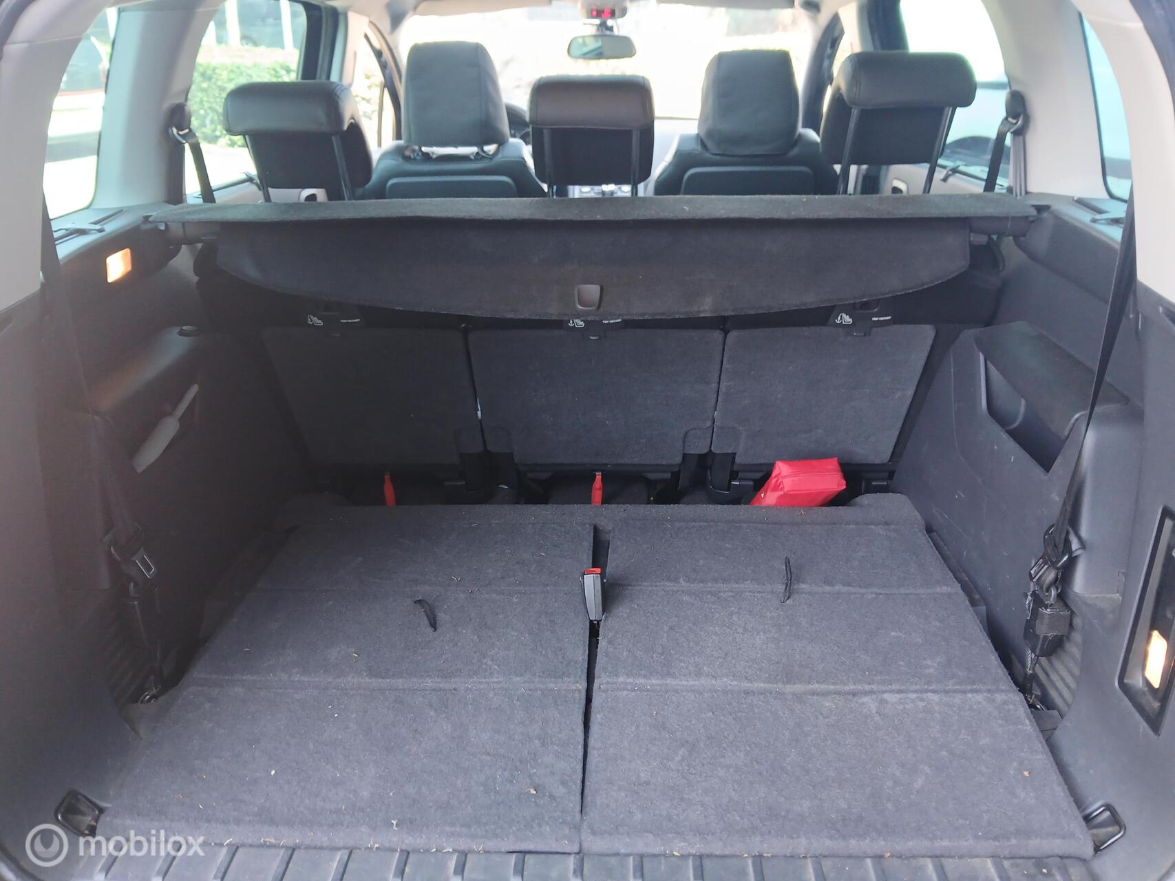Foto van Peugeot 5008