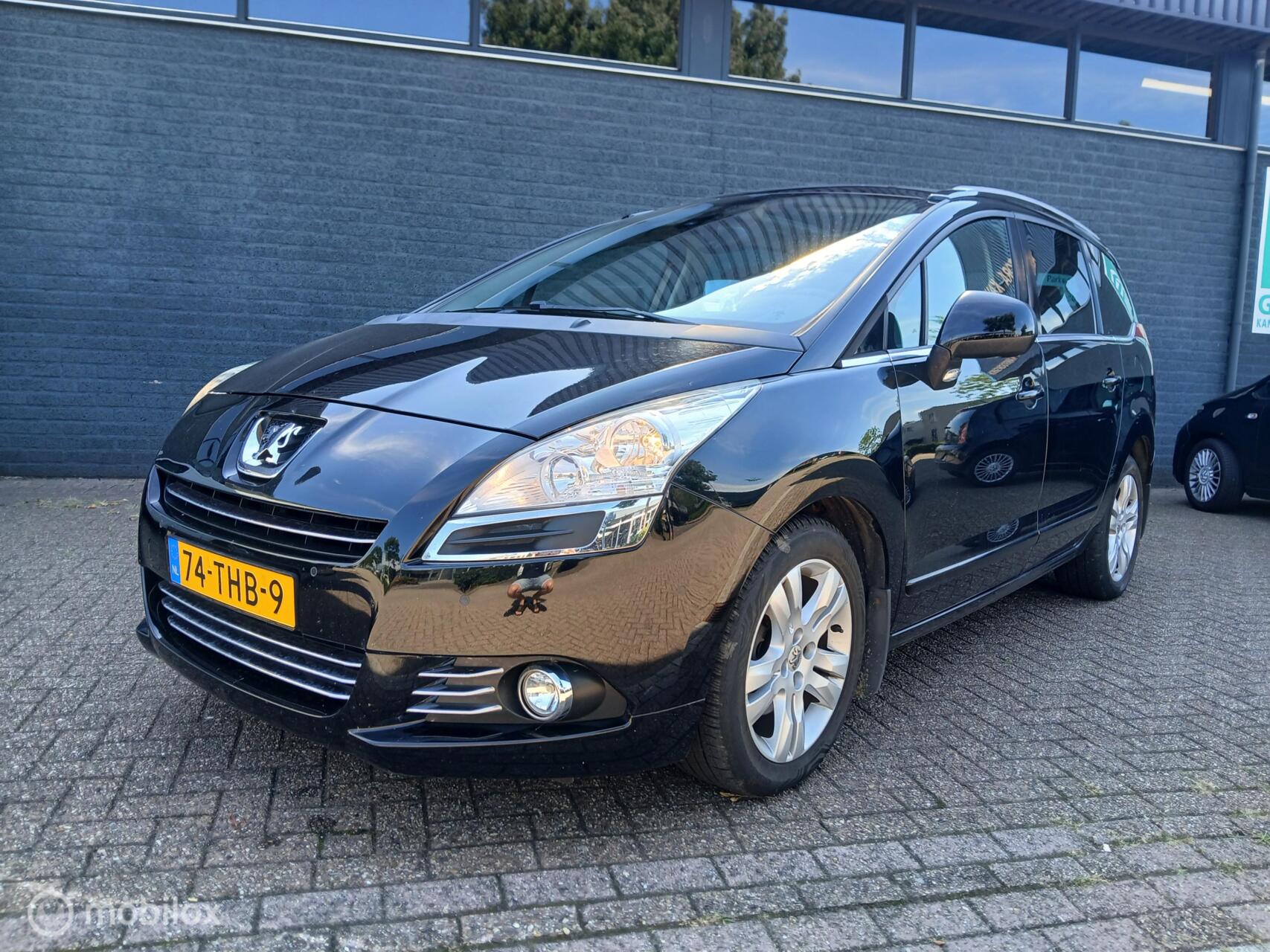 Peugeot 5008 1.6 THP 134.000Km Nap/Automaat/7-Persoons 2012 - voorkant