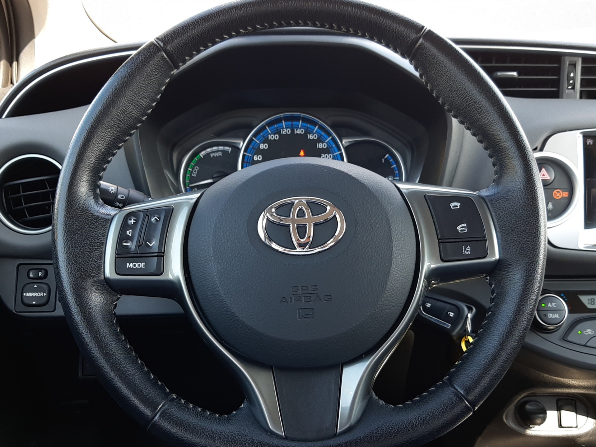 Foto van Toyota Toyota Yaris Hybrid