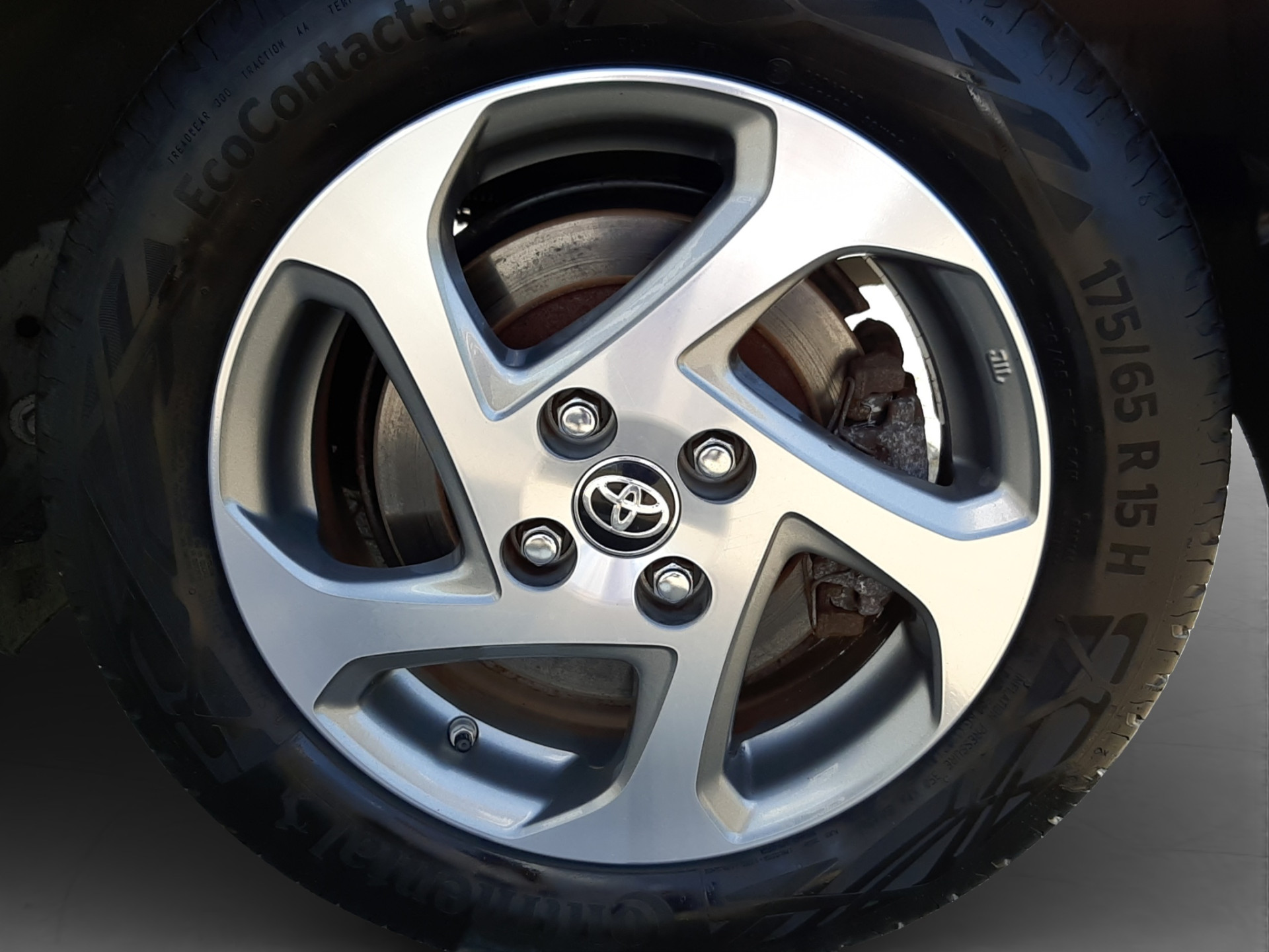 Foto van Toyota Toyota Yaris Hybrid