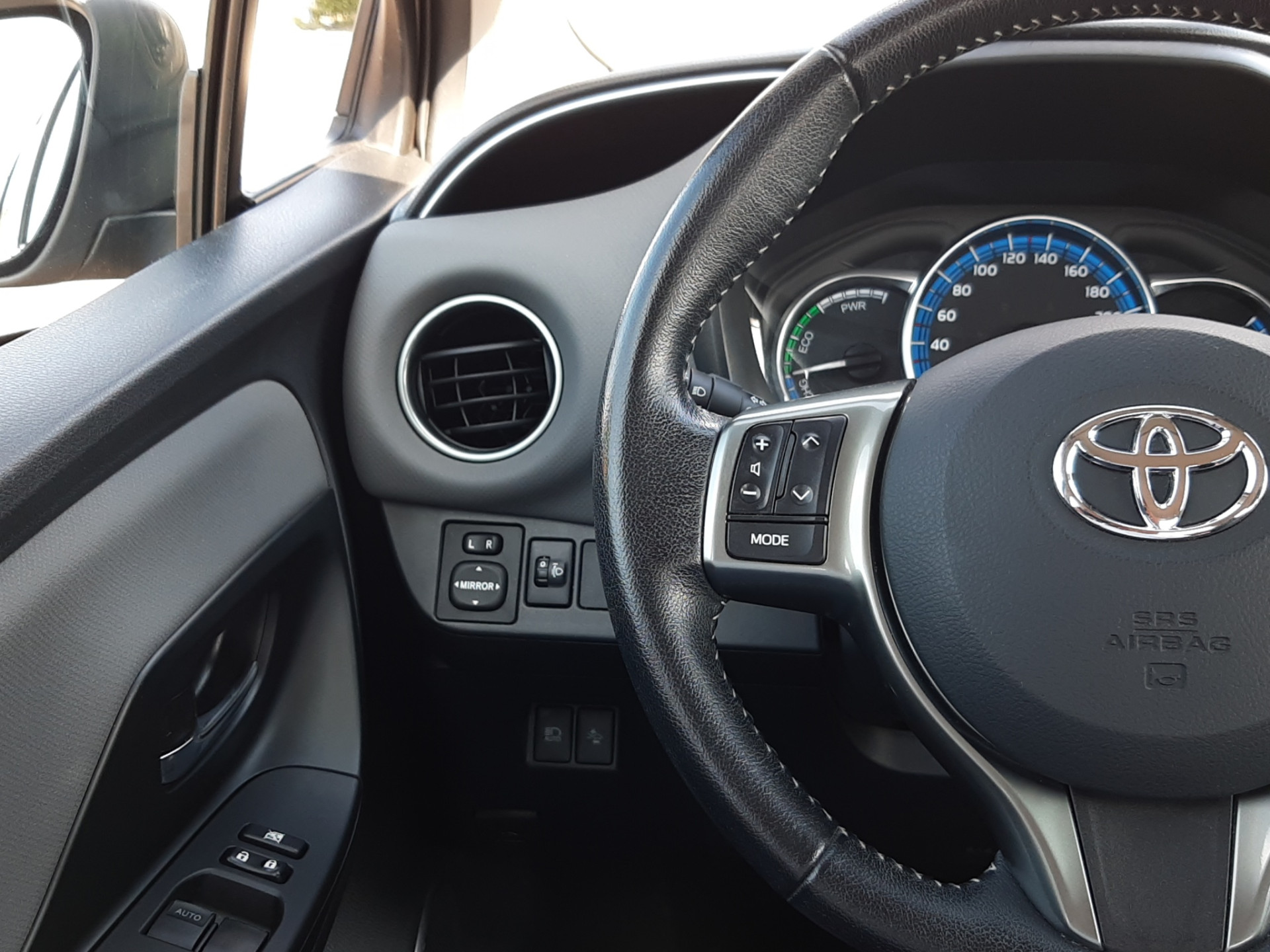 Foto van Toyota Toyota Yaris Hybrid