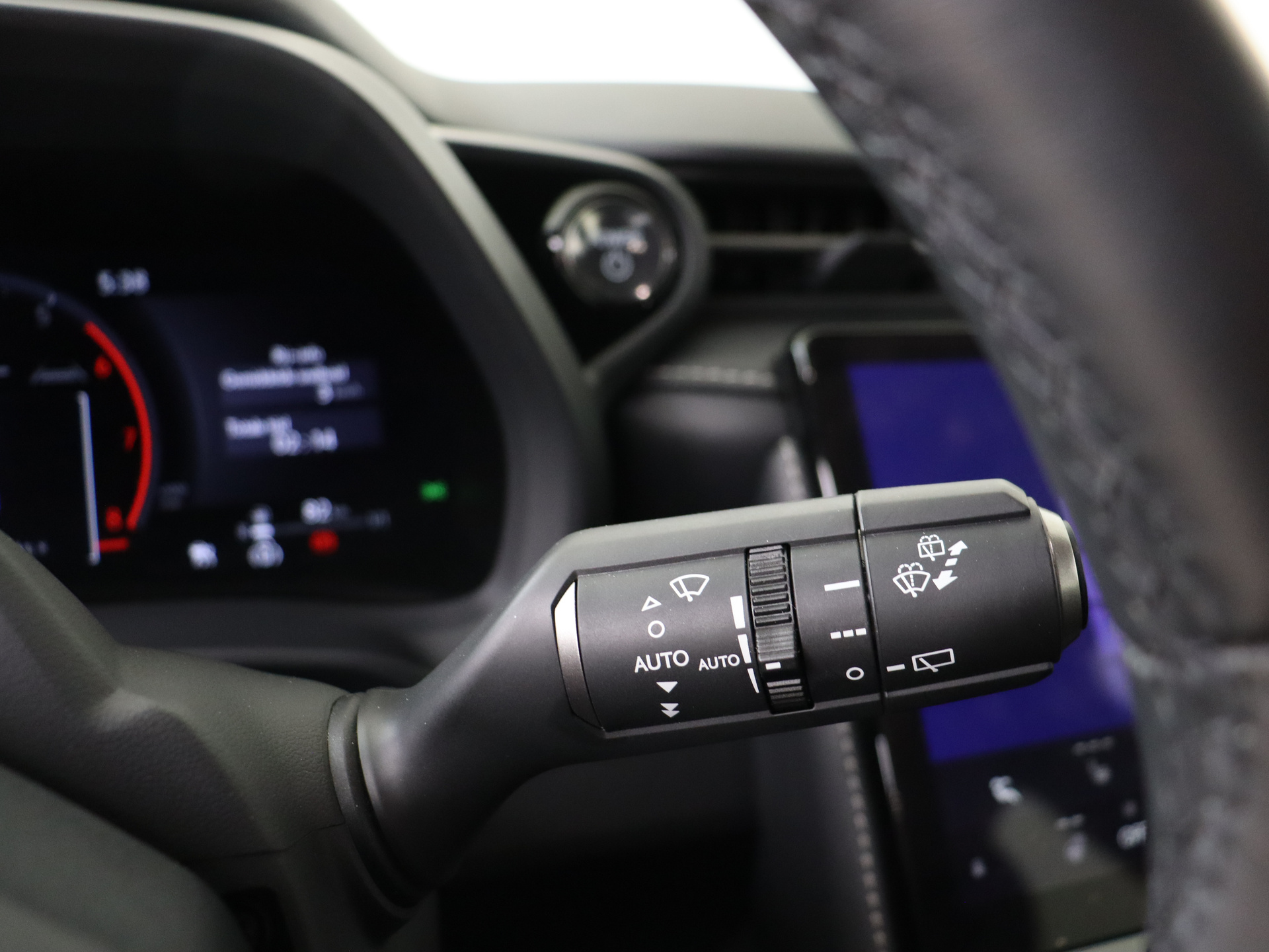 Foto van Lexus Lexus LBX