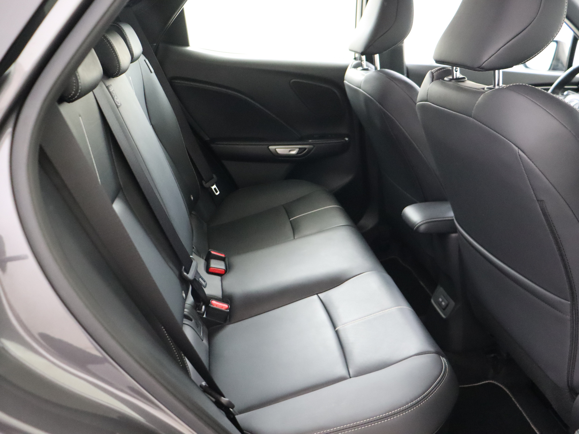Foto van Lexus Lexus LBX