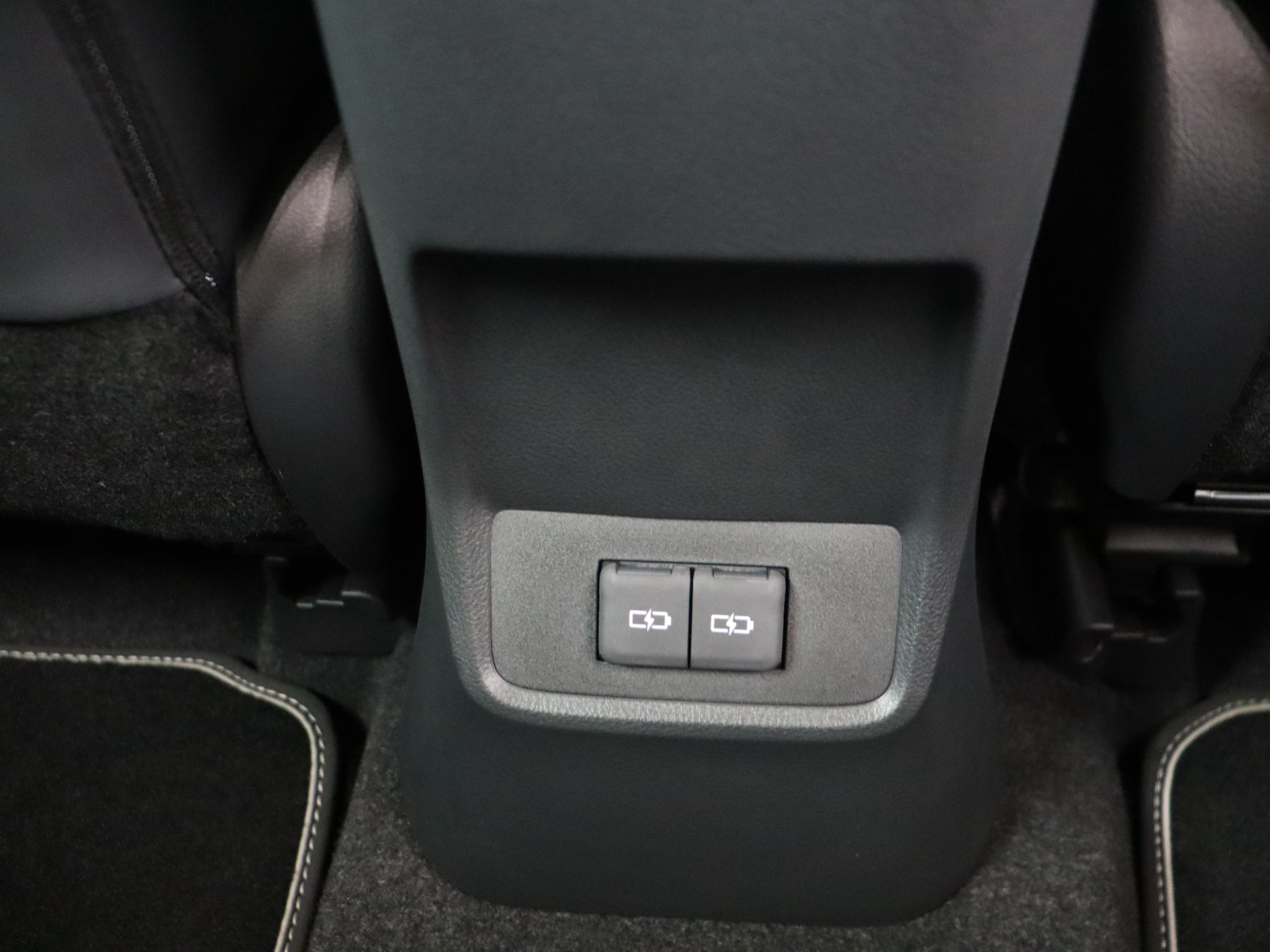 Foto van Lexus Lexus LBX
