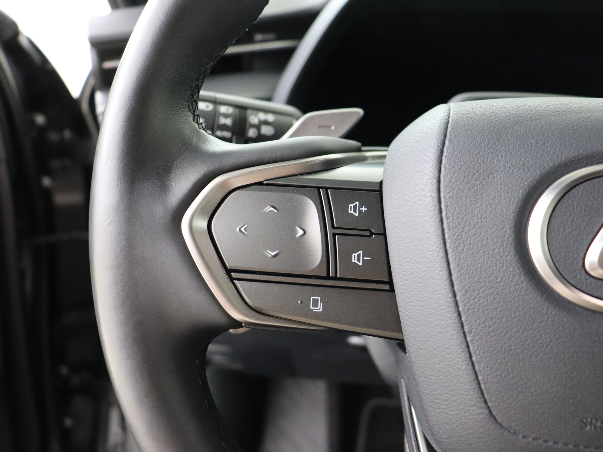 Foto van Lexus Lexus LBX