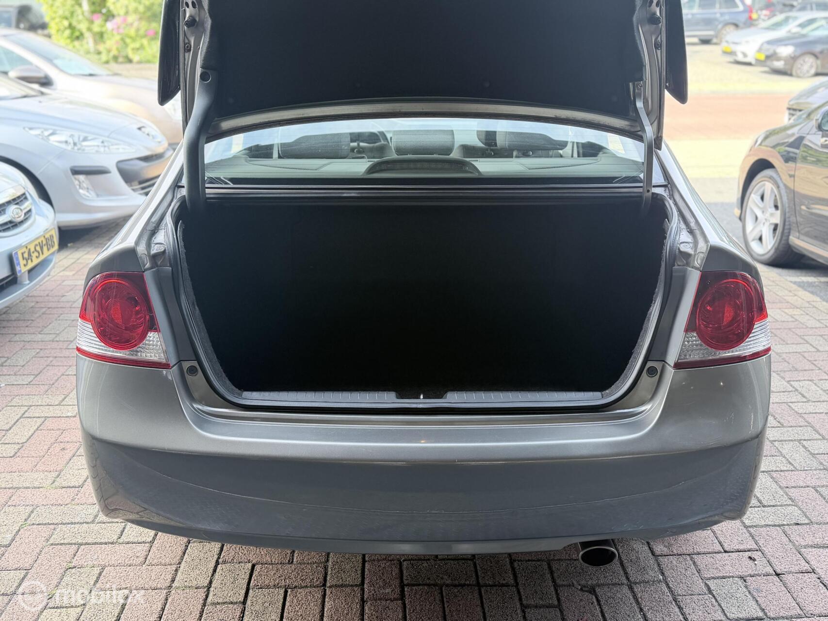 Foto van Honda Civic 4dr Hybrid