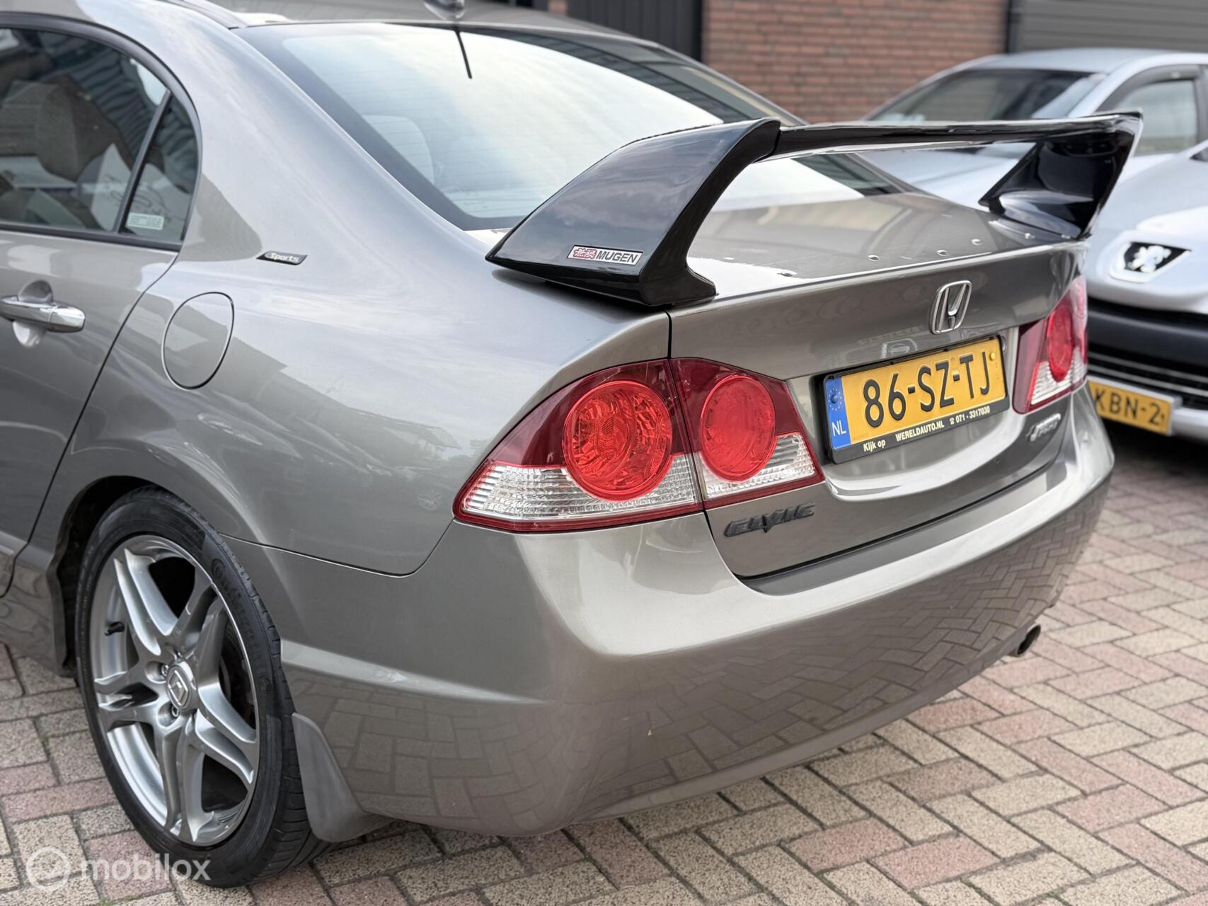 Foto van Honda Civic 4dr Hybrid