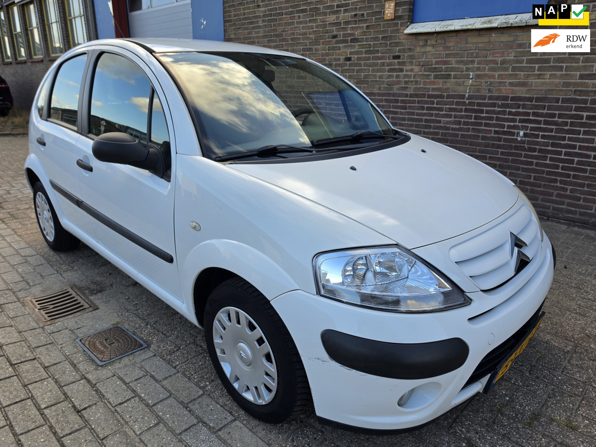 Citroen C3 1.4i APK 7-7-27 airco 850,- B.J. 2007 2007 - voorkant