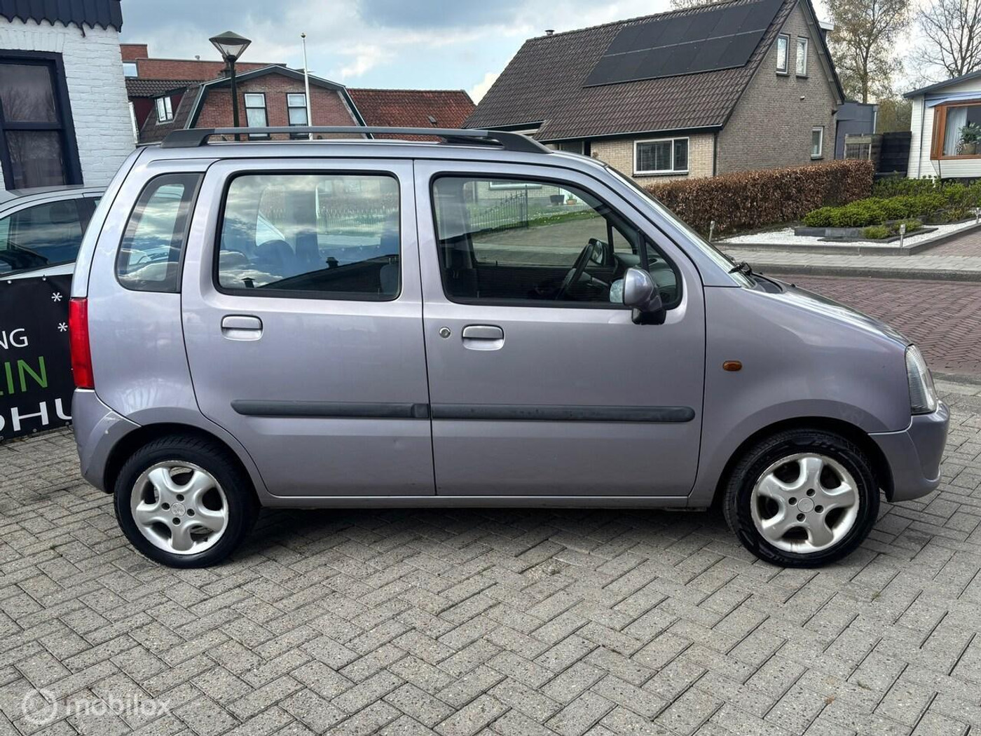 Foto van Opel Agila