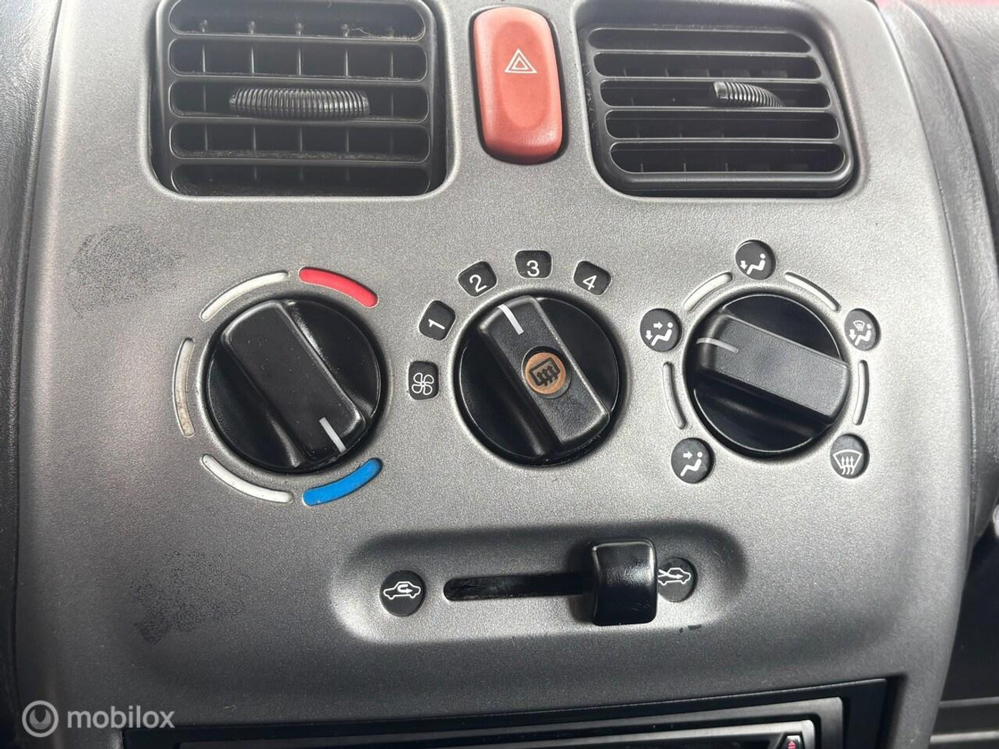 Foto van Opel Agila