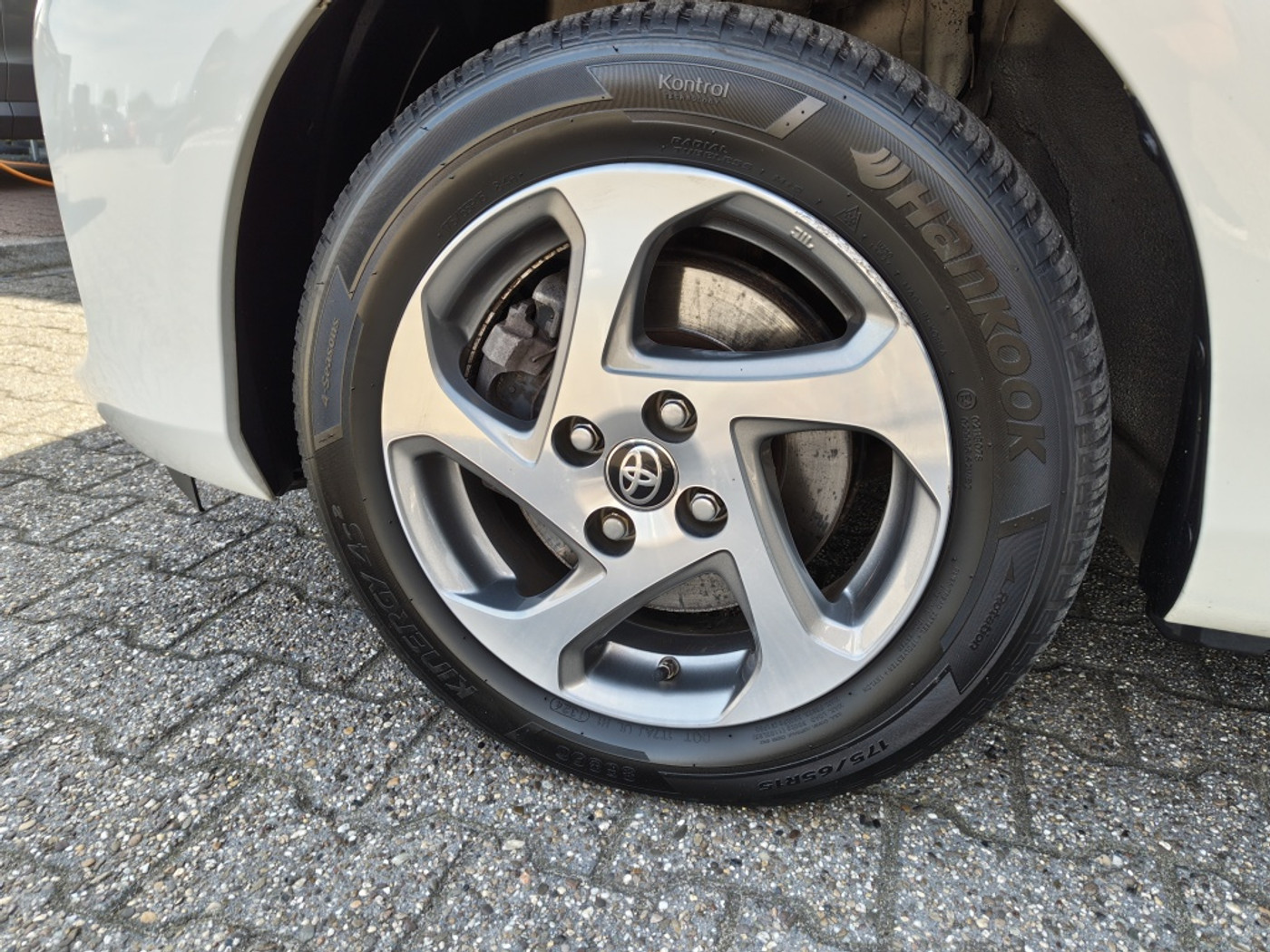 Foto van Toyota Toyota Yaris Hybrid