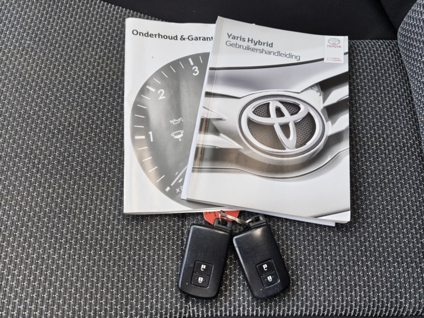 Foto van Toyota Toyota Yaris Hybrid