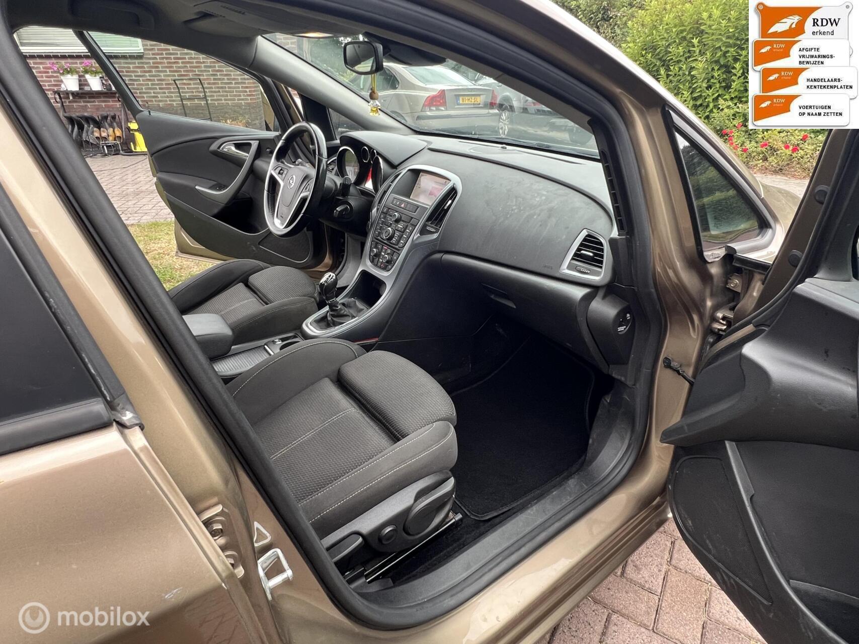 Foto van Opel Astra Sports Tourer