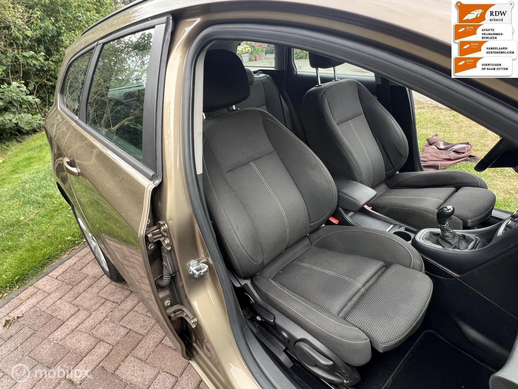 Foto van Opel Astra Sports Tourer