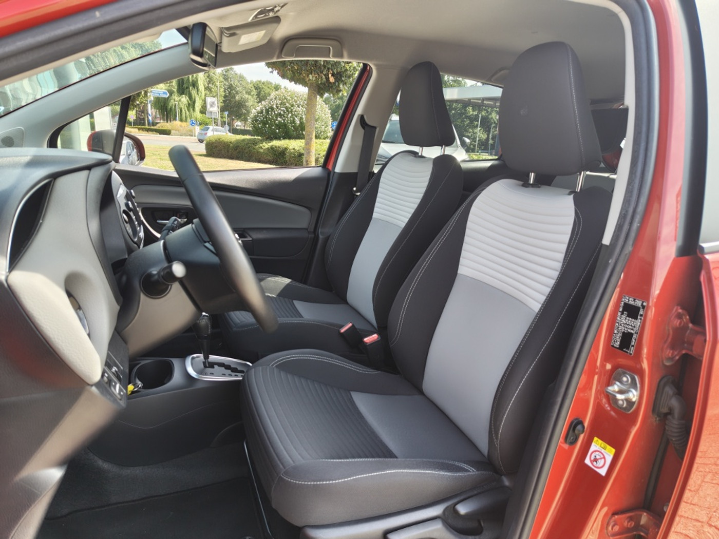 Foto van Toyota Toyota Yaris Hybrid