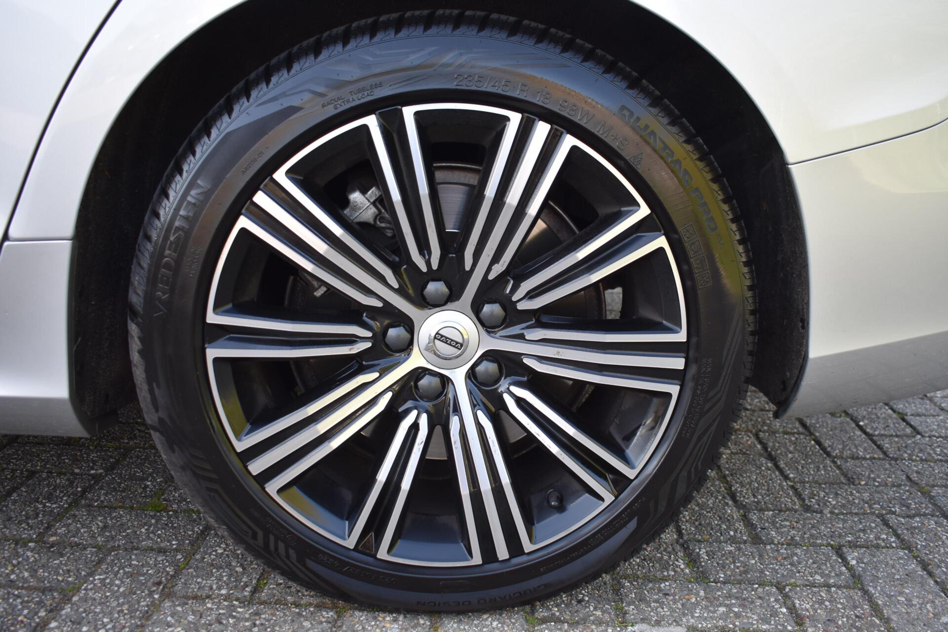 Foto van Volvo V60 T8 Twin Engine