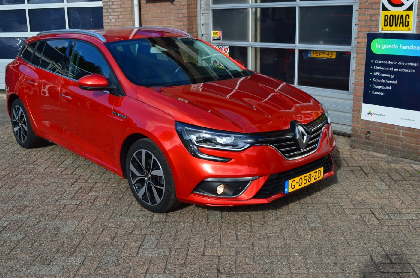Renault Mégane Estate 1.3 TCe Bose 2020 - voorkant