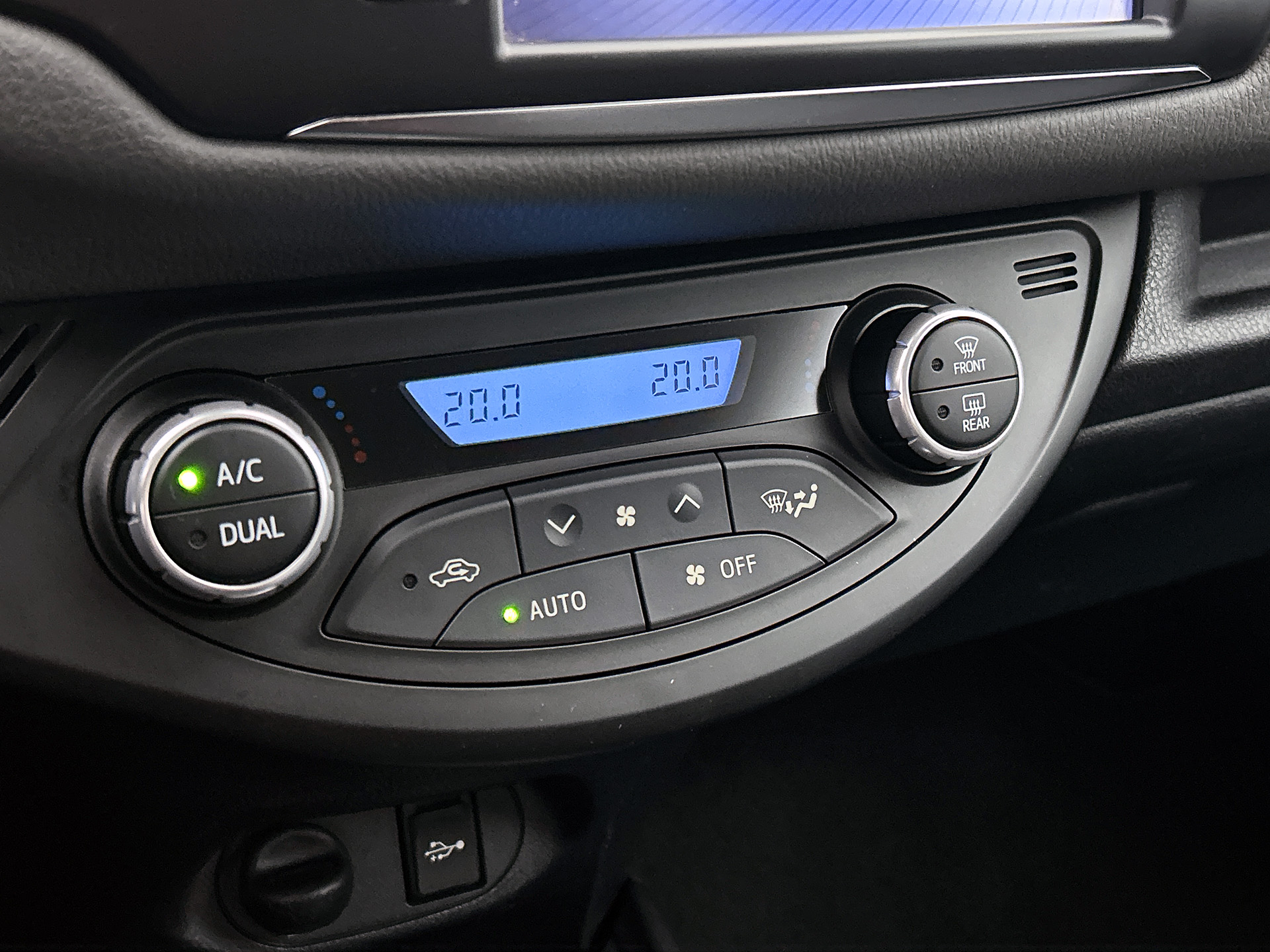 Foto van Toyota Toyota Yaris Hybrid