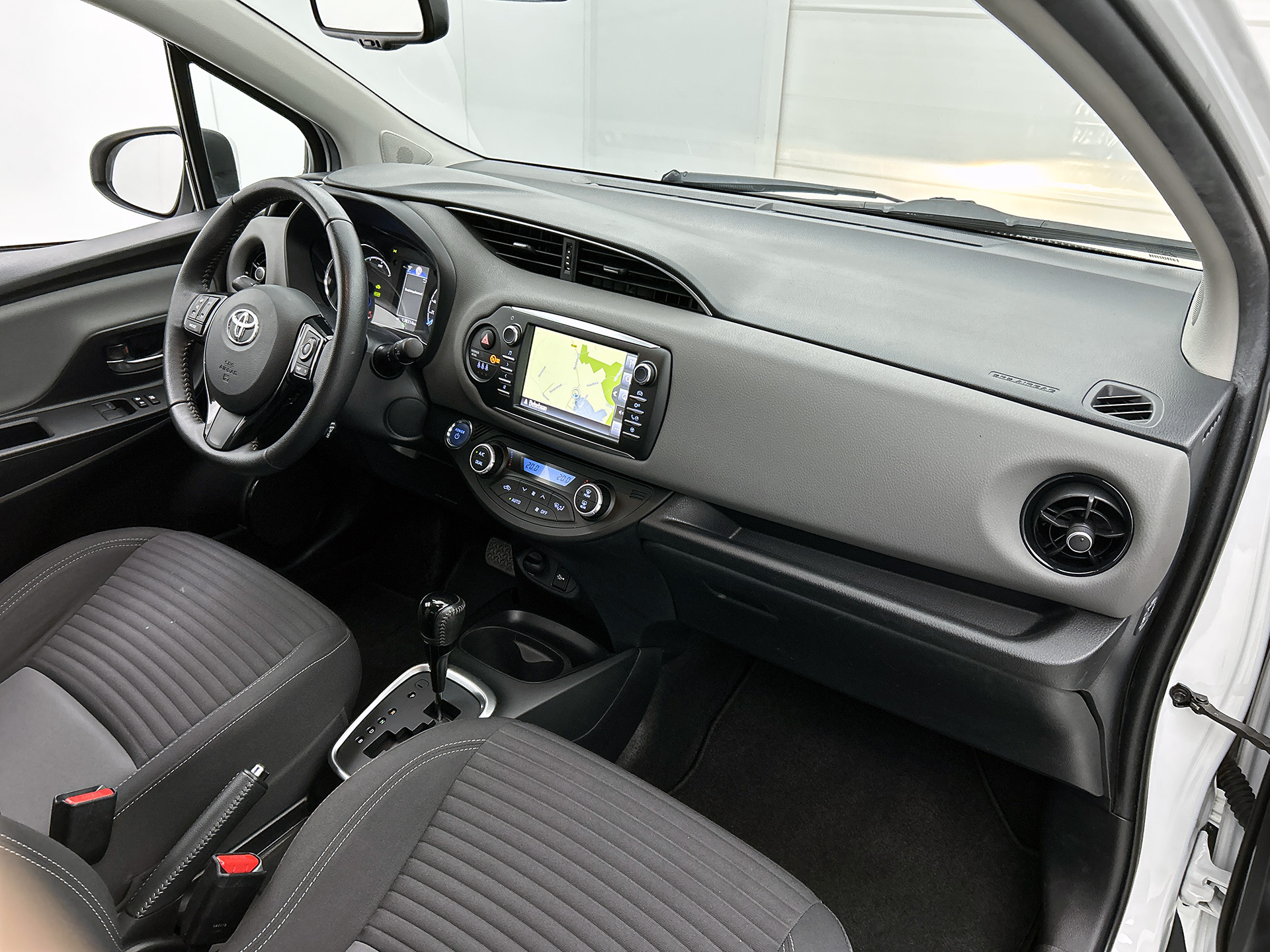 Foto van Toyota Toyota Yaris Hybrid