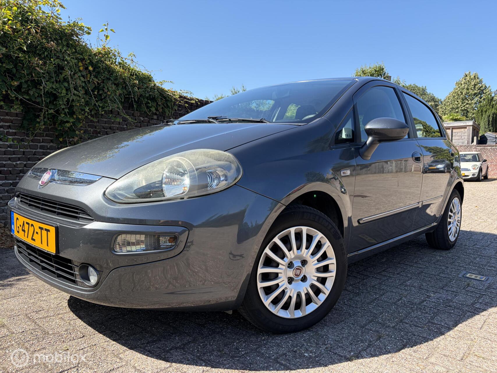 Fiat Fiat Punto 1.2 Street / AIRCO / 86.000 km / Nieuwe APK 2015 - voorkant