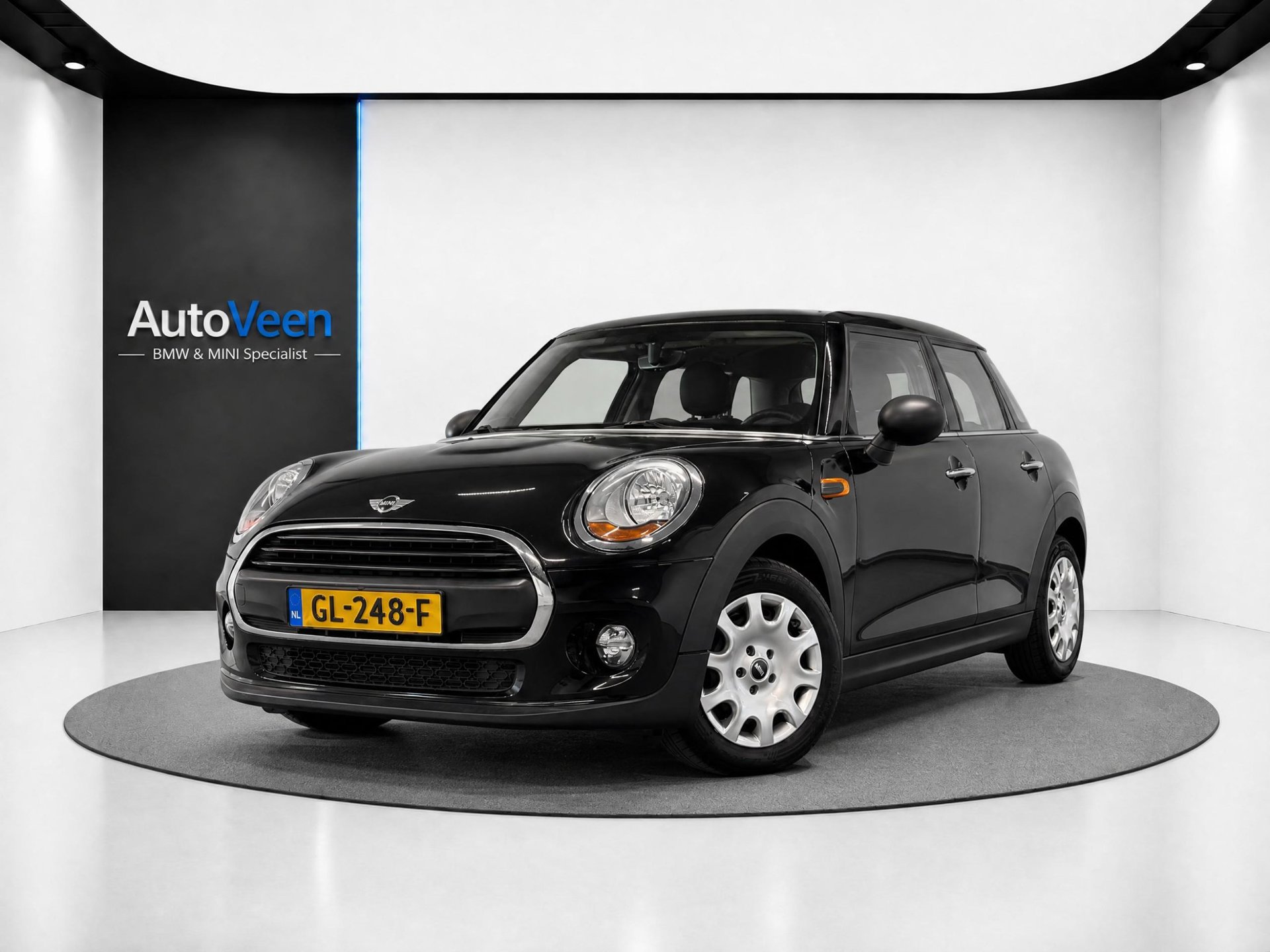 Mini One 1.2 One Business (CRUISE, NAVI, AUTOMAAT, AIRCO) 2015 - voorkant